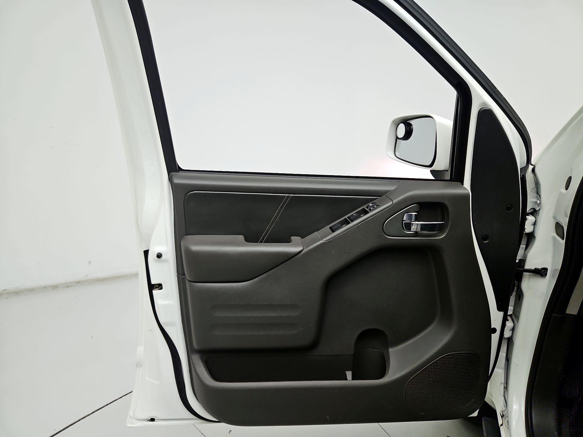 Thumbnail: 2021 Nissan Frontier - 12