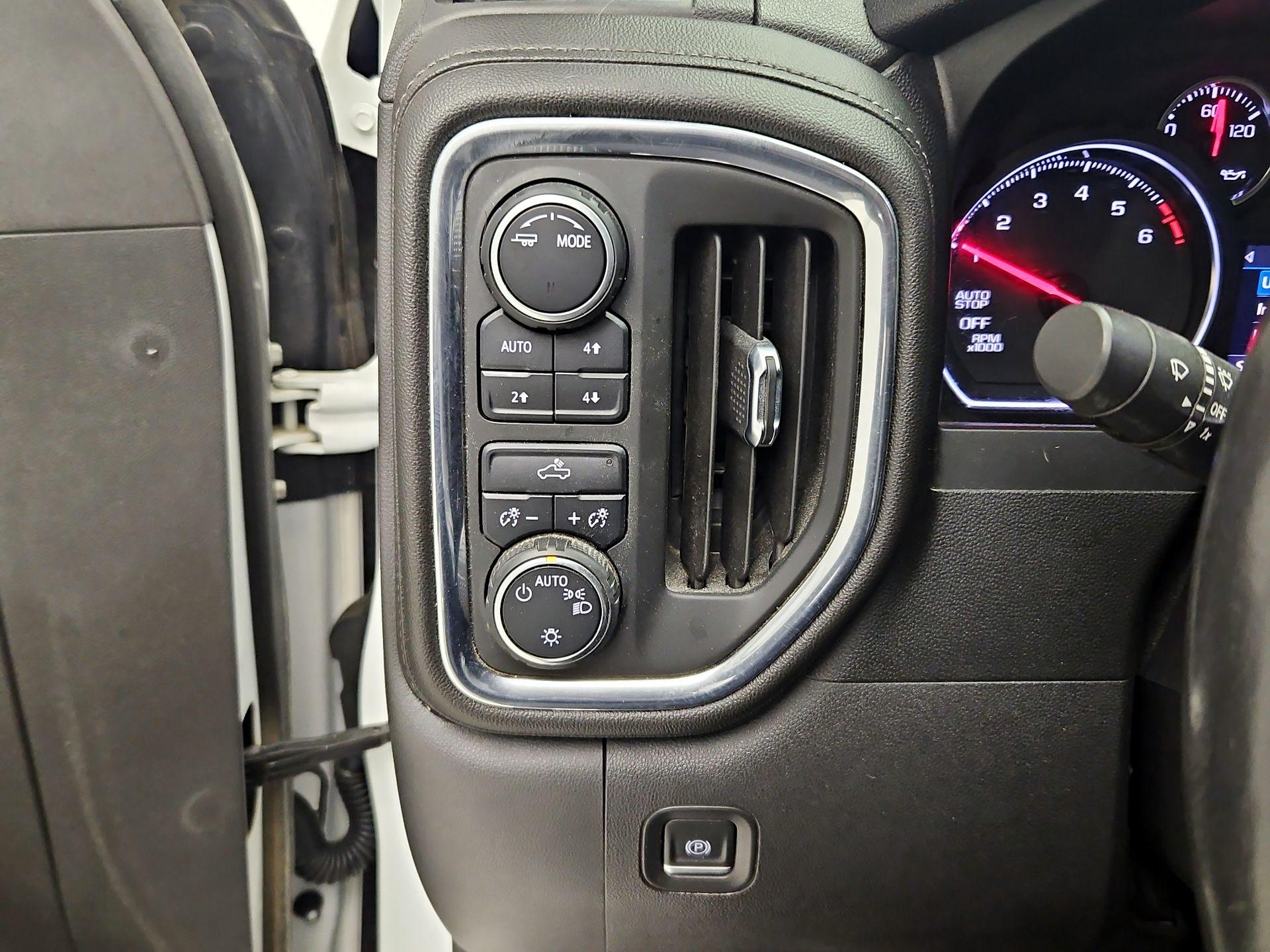 Thumbnail: 2021 Chevrolet Silverado 1500 - 13