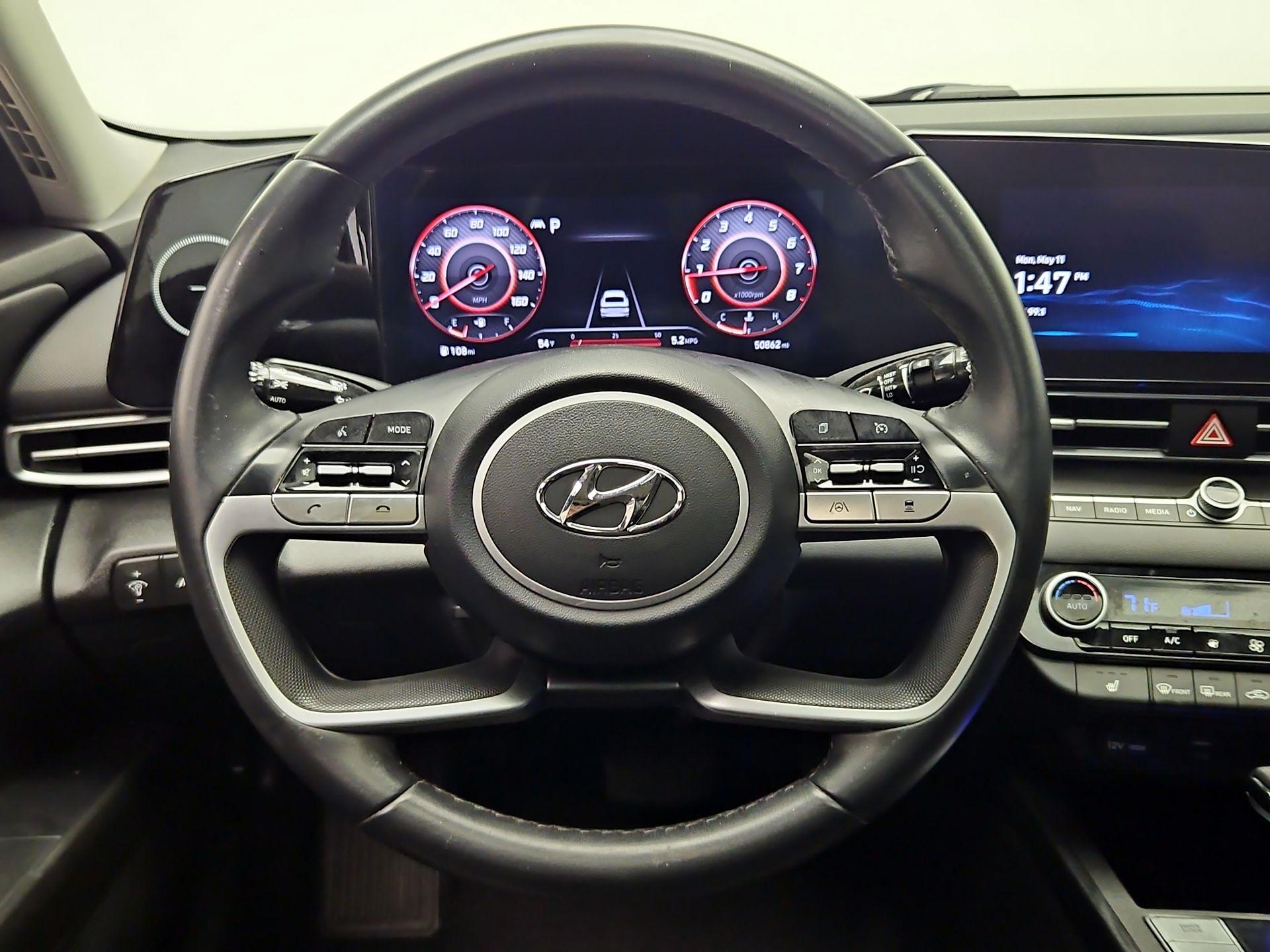 Thumbnail: 2023 Hyundai Elantra - 10