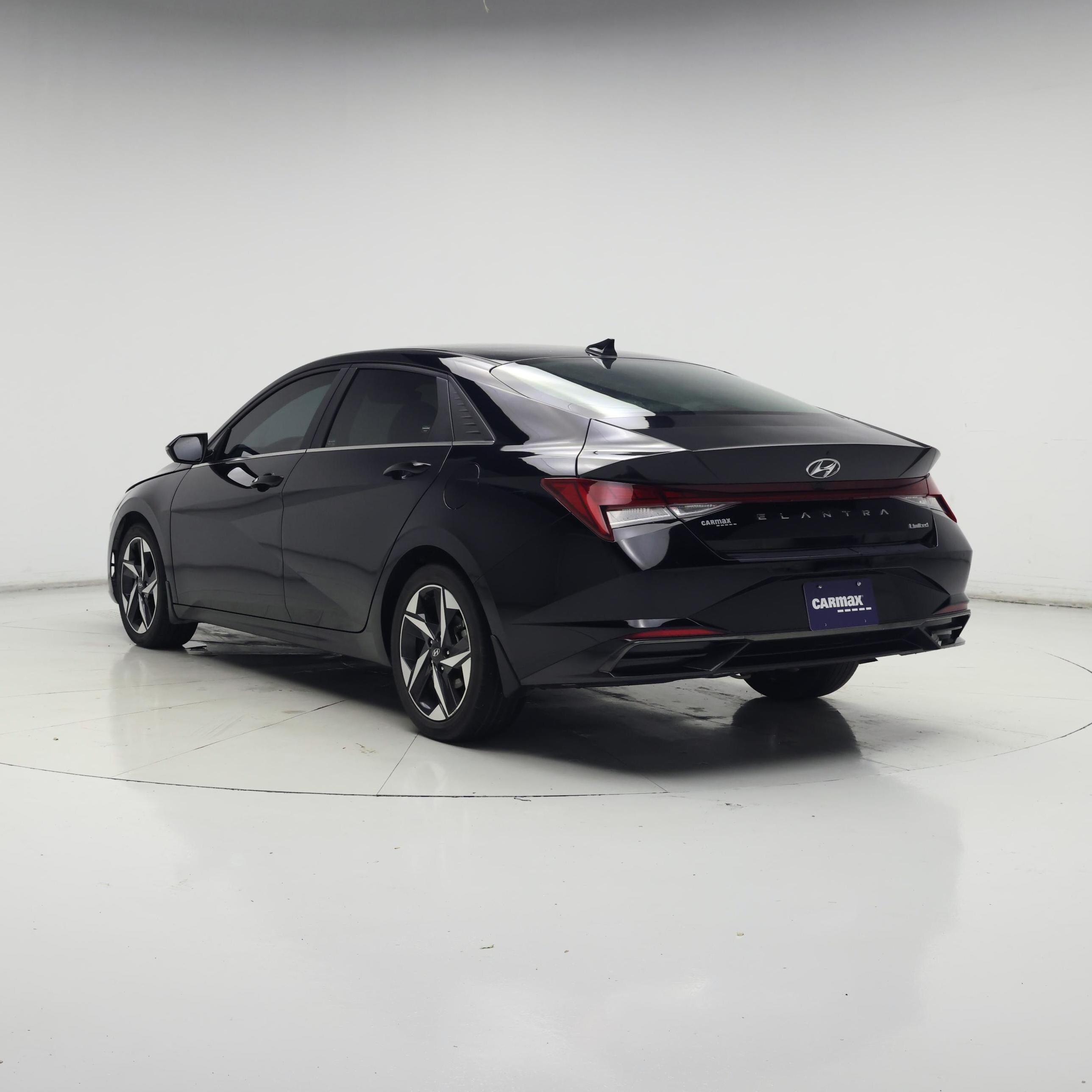 Thumbnail: 2023 Hyundai Elantra - 2