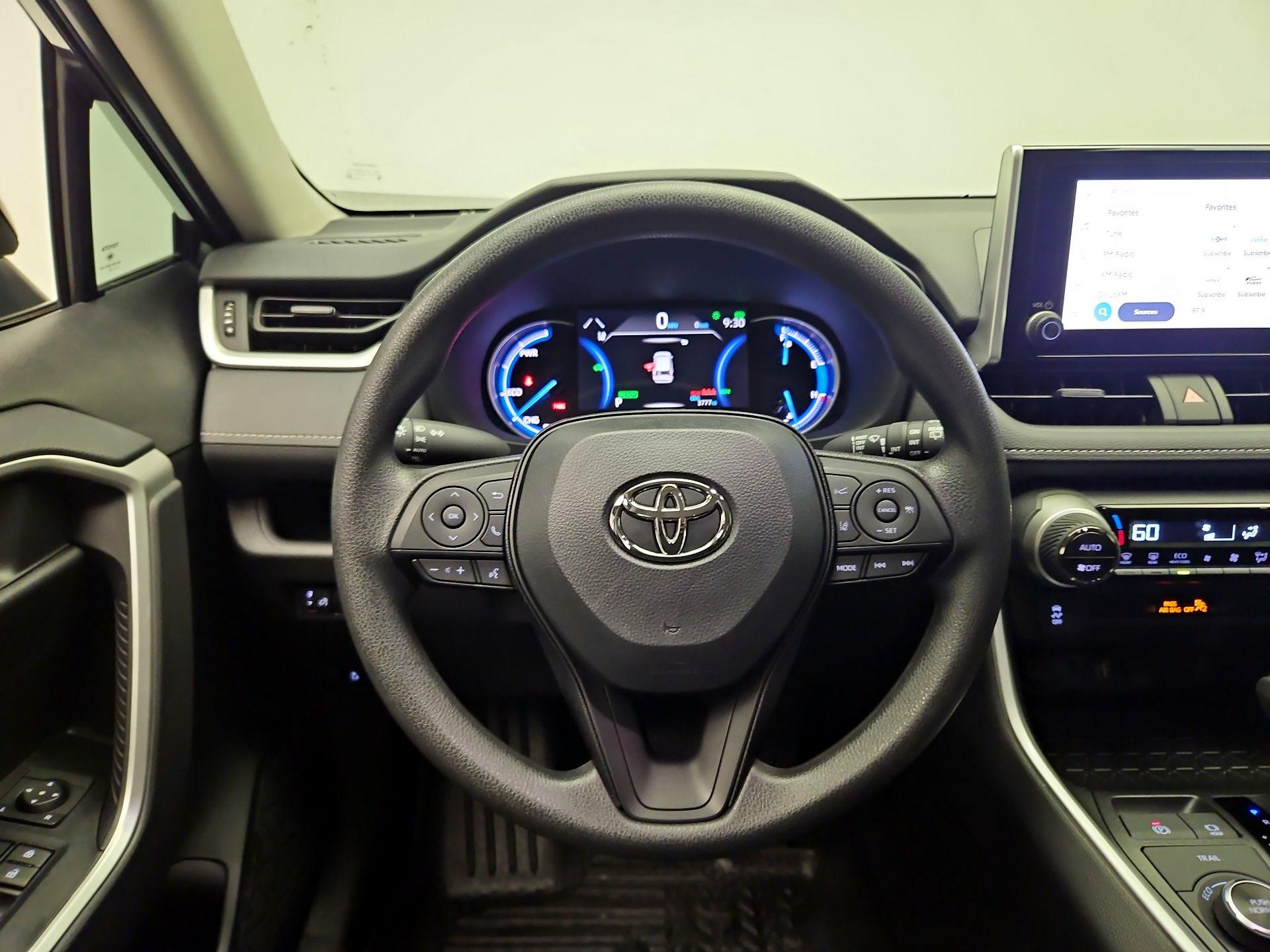 Thumbnail: 2025 Toyota RAV4 - 10