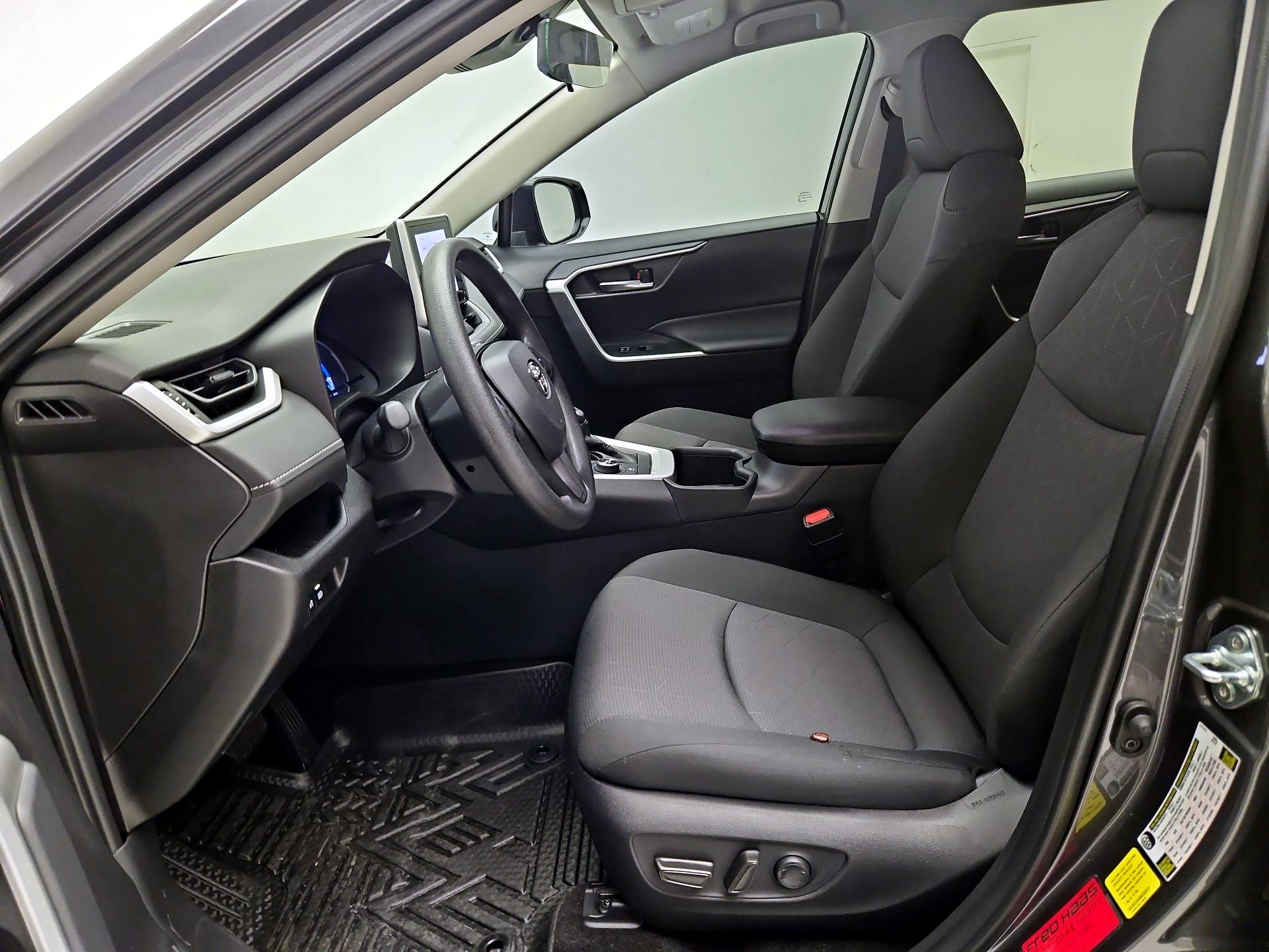 Thumbnail: 2025 Toyota RAV4 - 11