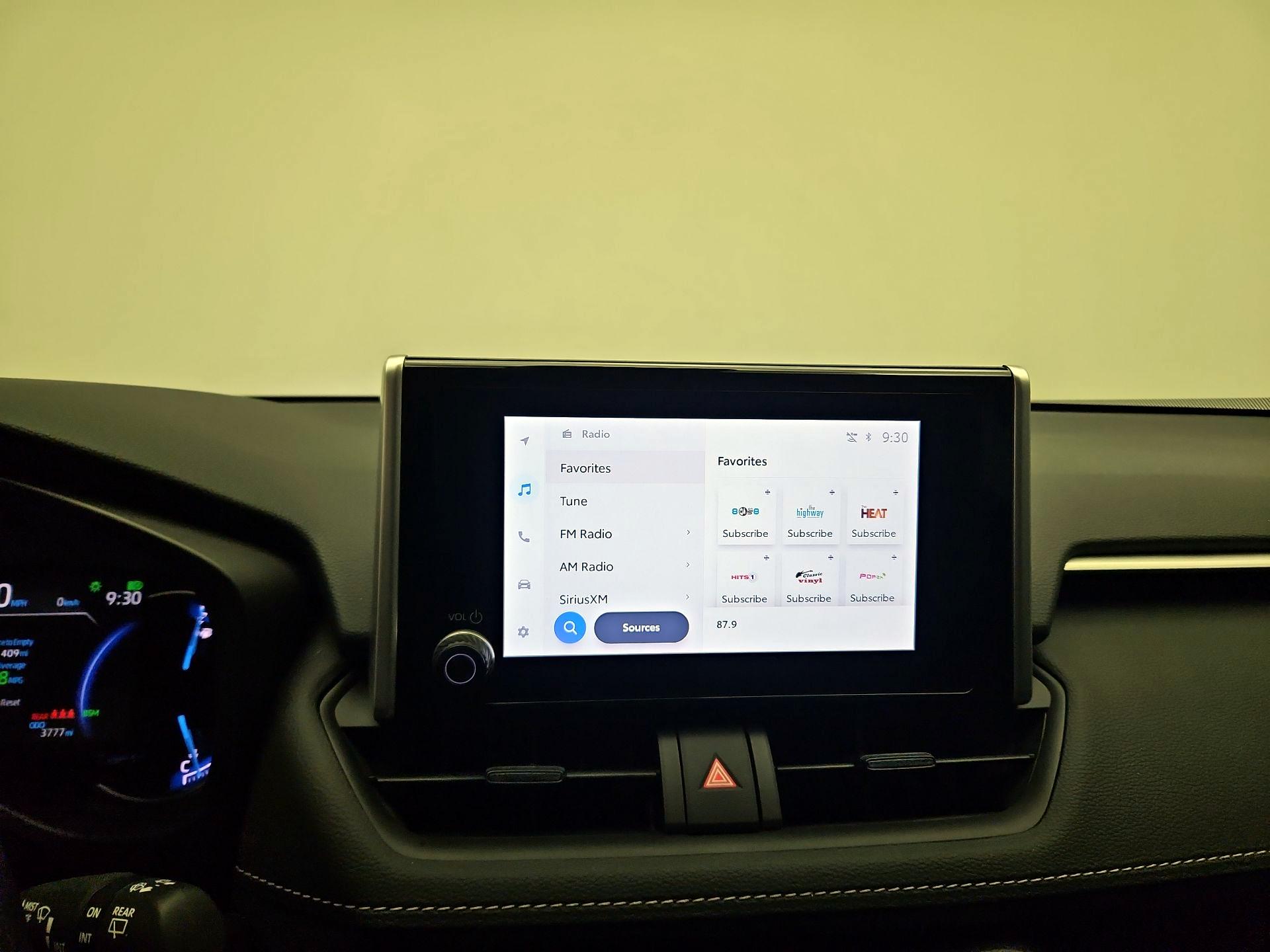 Thumbnail: 2025 Toyota RAV4 - 14