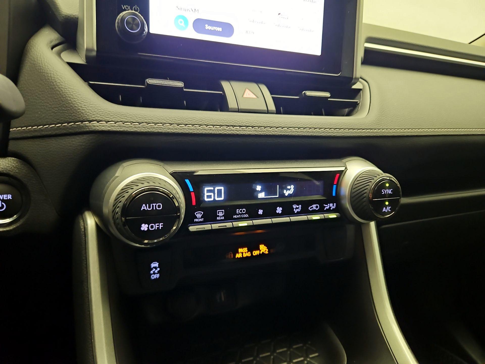 Thumbnail: 2025 Toyota RAV4 - 15