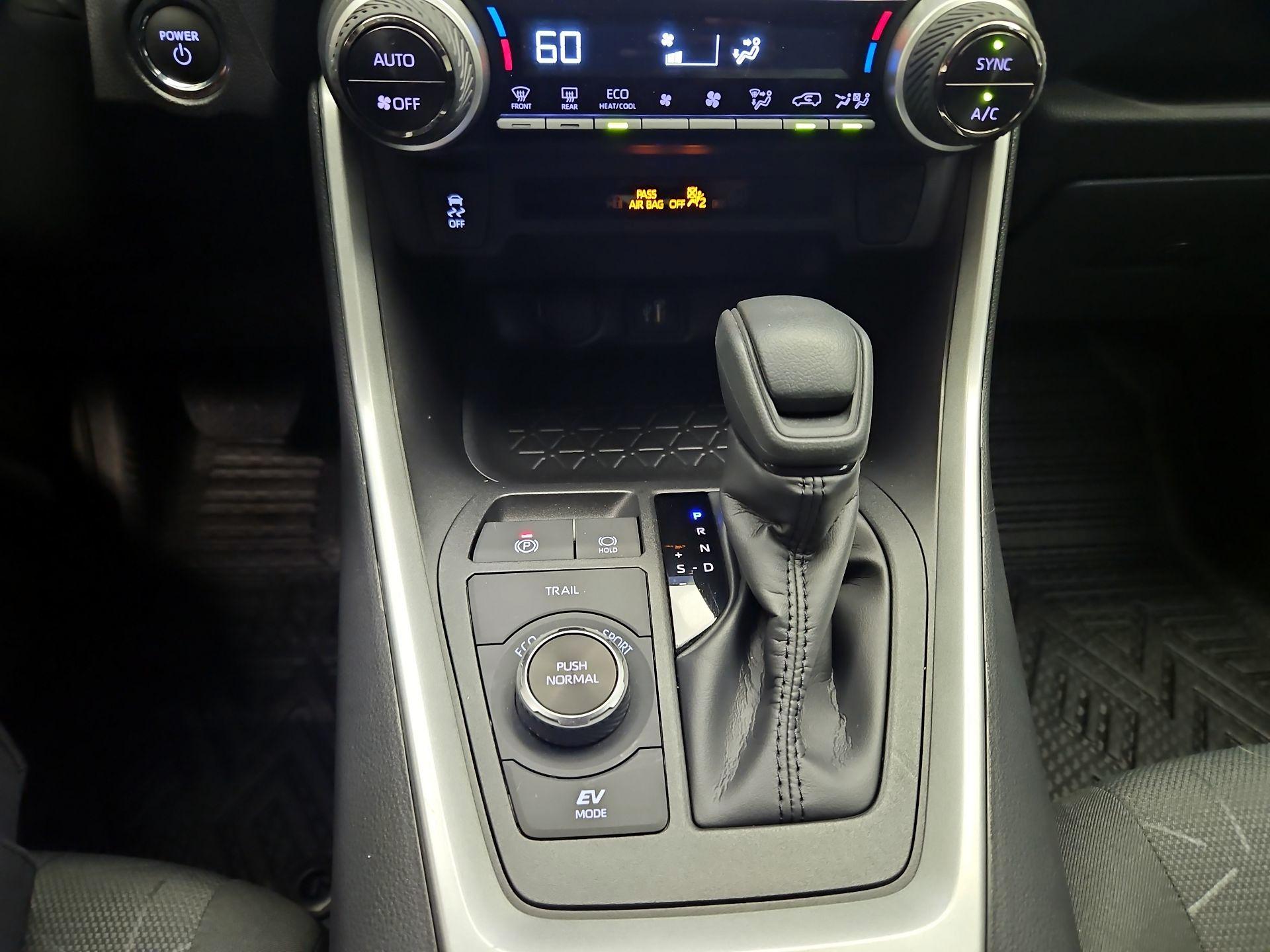 Thumbnail: 2025 Toyota RAV4 - 16