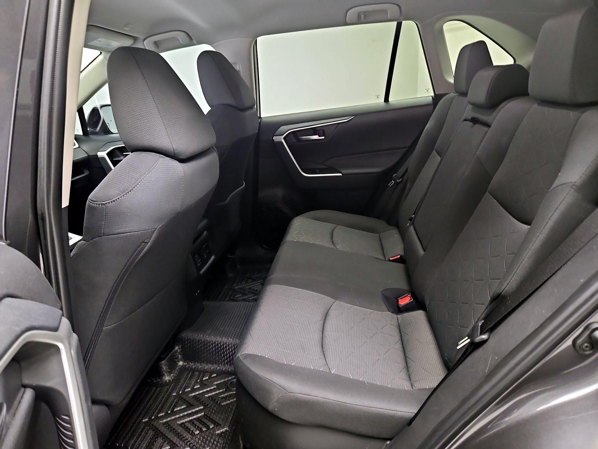 Thumbnail: 2025 Toyota RAV4 - 17