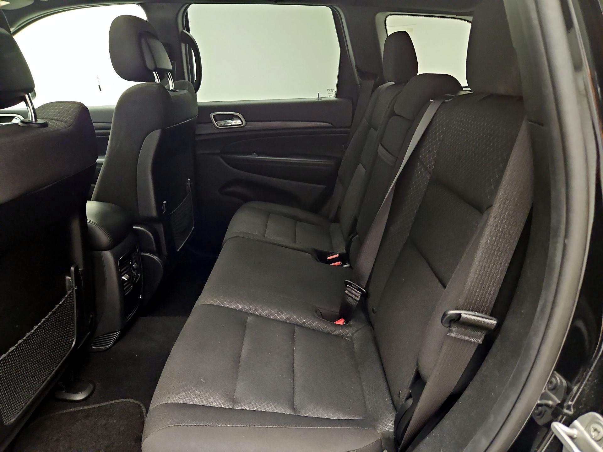 Thumbnail: 2020 Jeep Grand Cherokee - 20