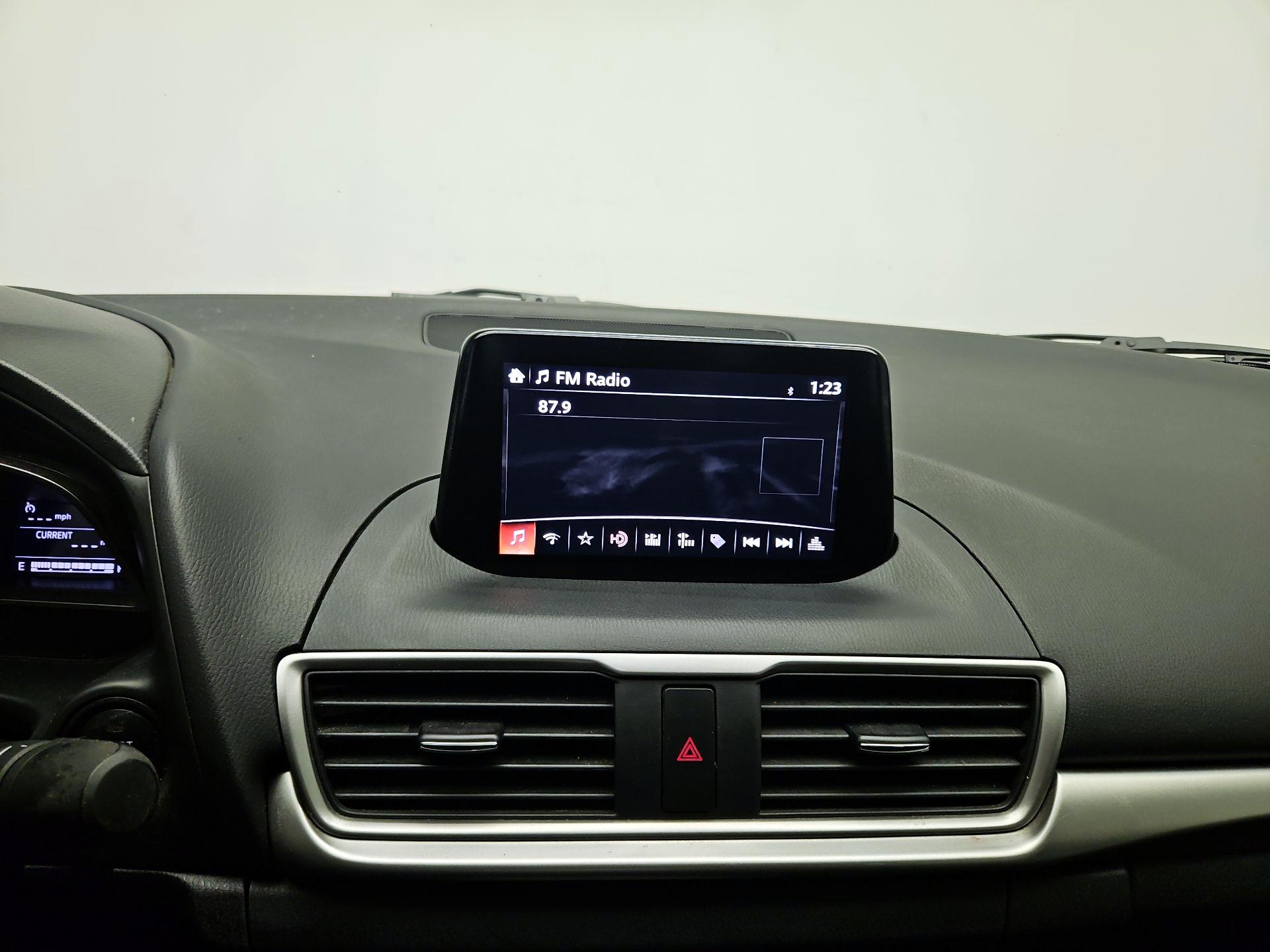 Thumbnail: 2017 Mazda Mazda3 - 14