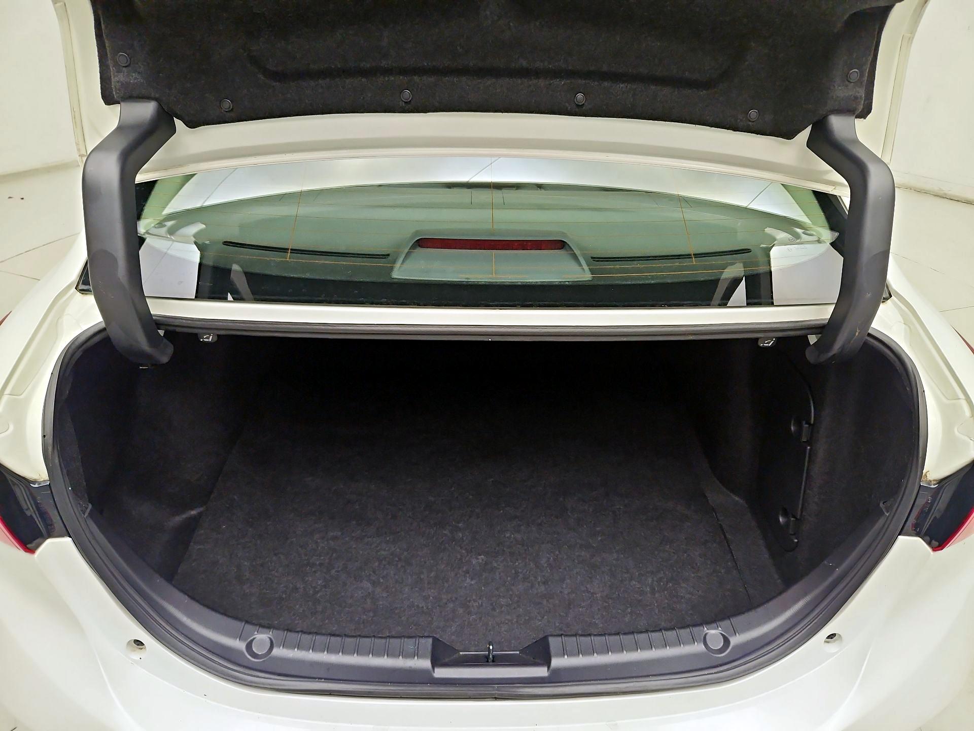 Thumbnail: 2017 Mazda Mazda3 - 18