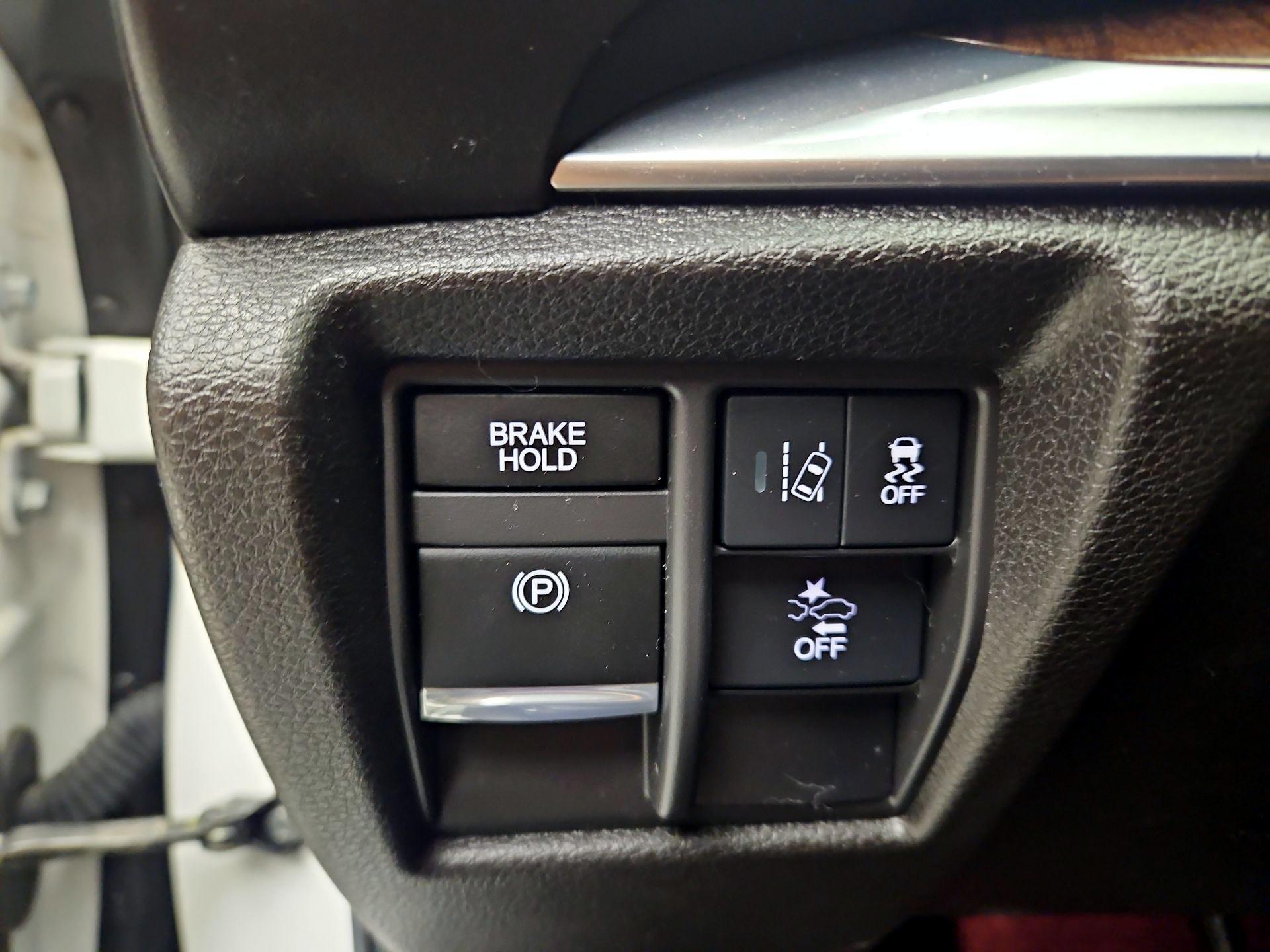 Thumbnail: 2020 Acura MDX - 13