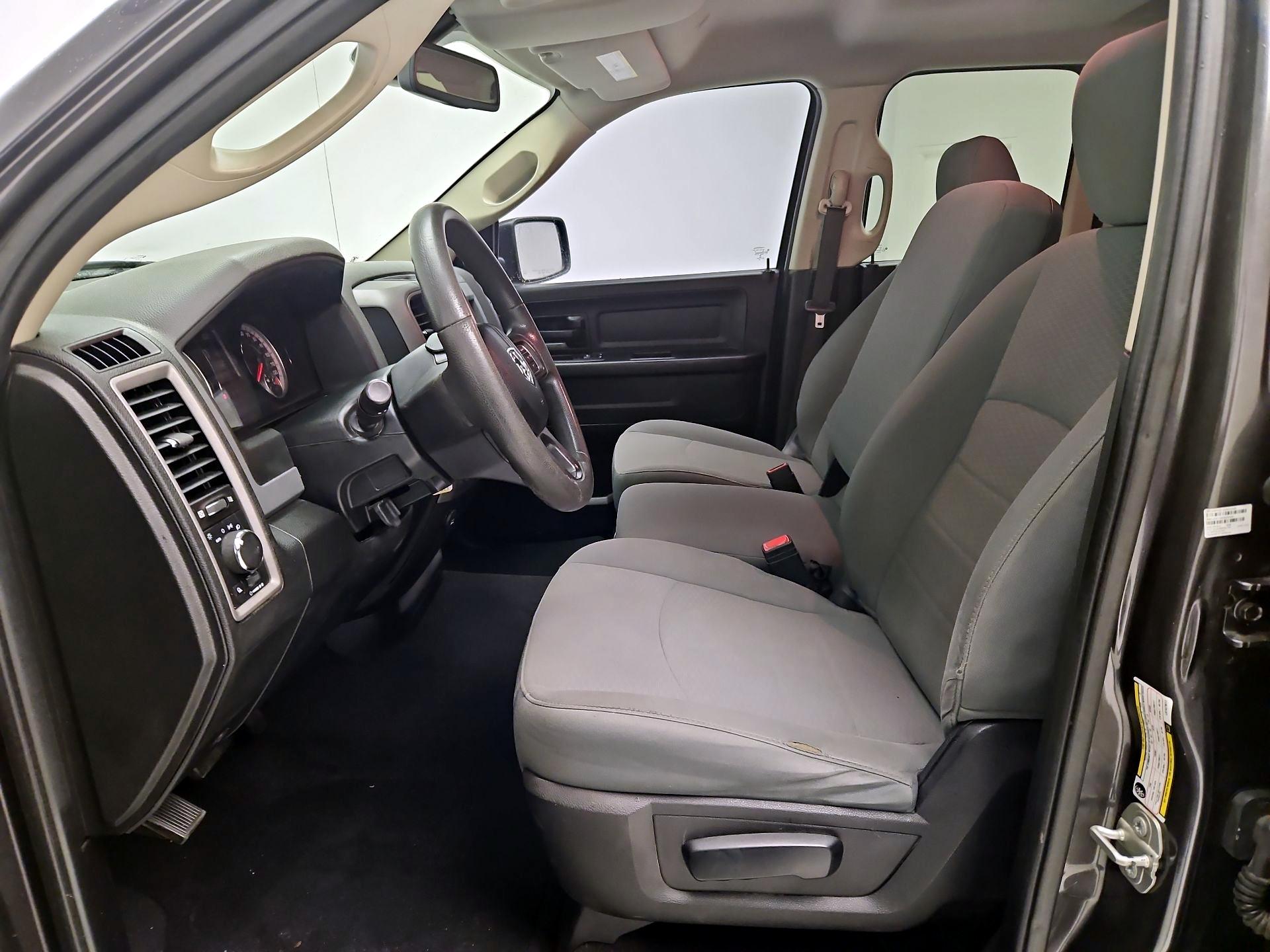 Thumbnail: 2020 RAM 1500 Classic - 11