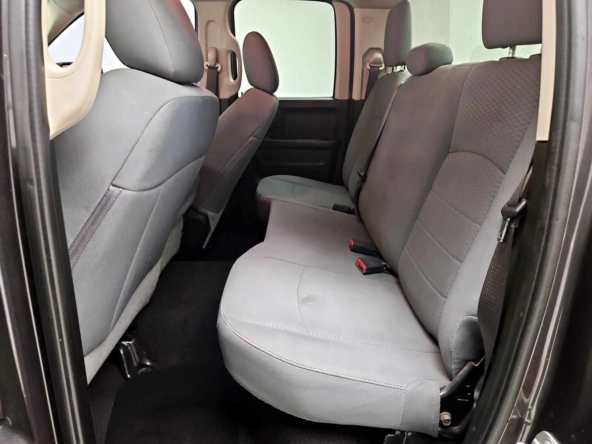 Thumbnail: 2020 RAM 1500 Classic - 16