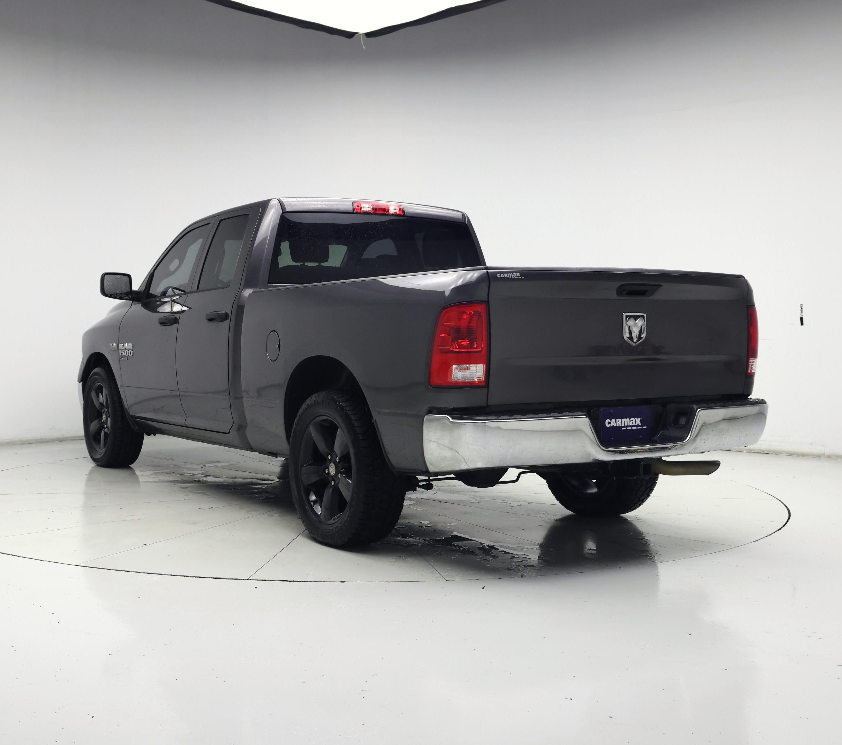 Thumbnail: 2020 RAM 1500 Classic - 2