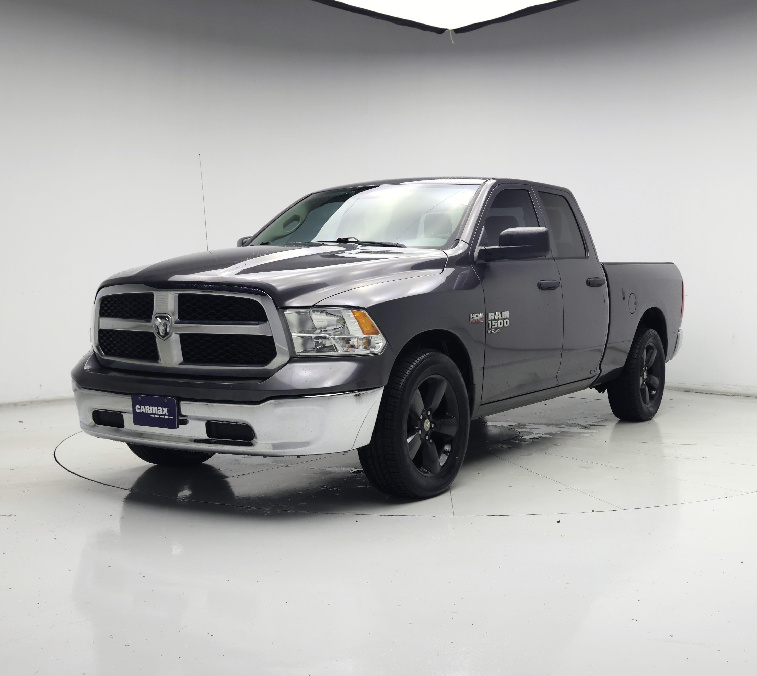 Thumbnail: 2020 RAM 1500 Classic - 4