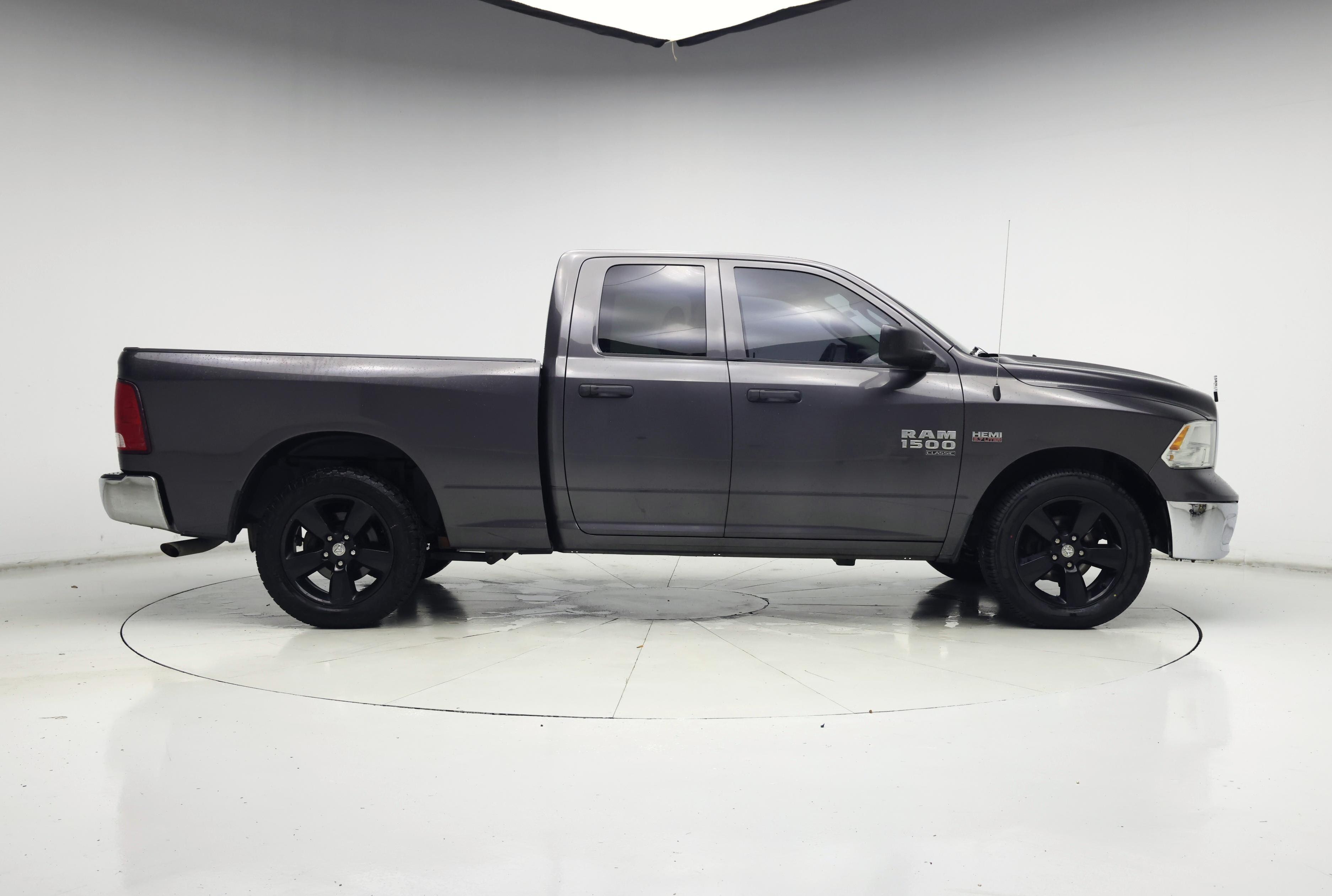 Thumbnail: 2020 RAM 1500 Classic - 7