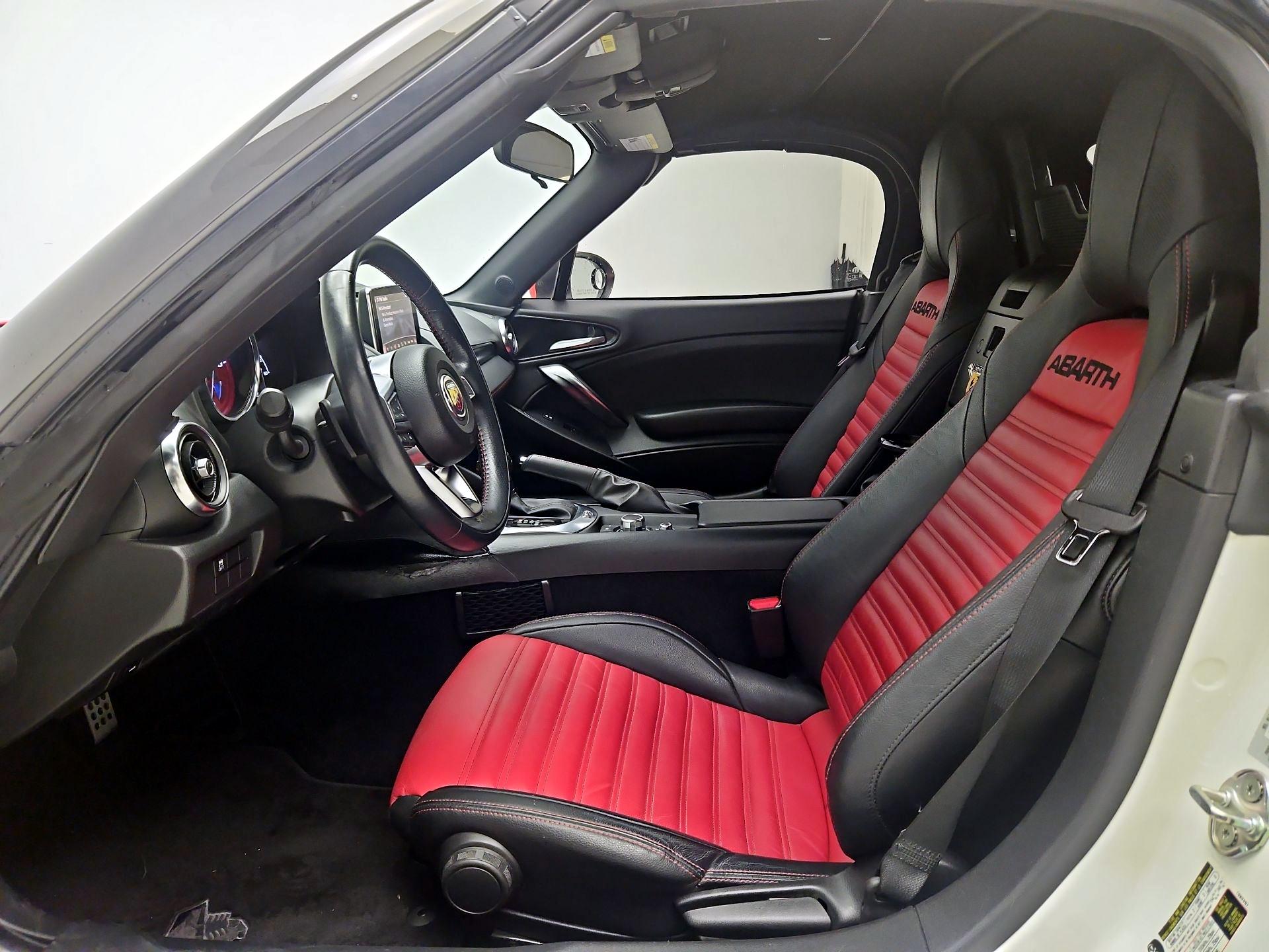 Thumbnail: 2020 Fiat 124 Spider - 11