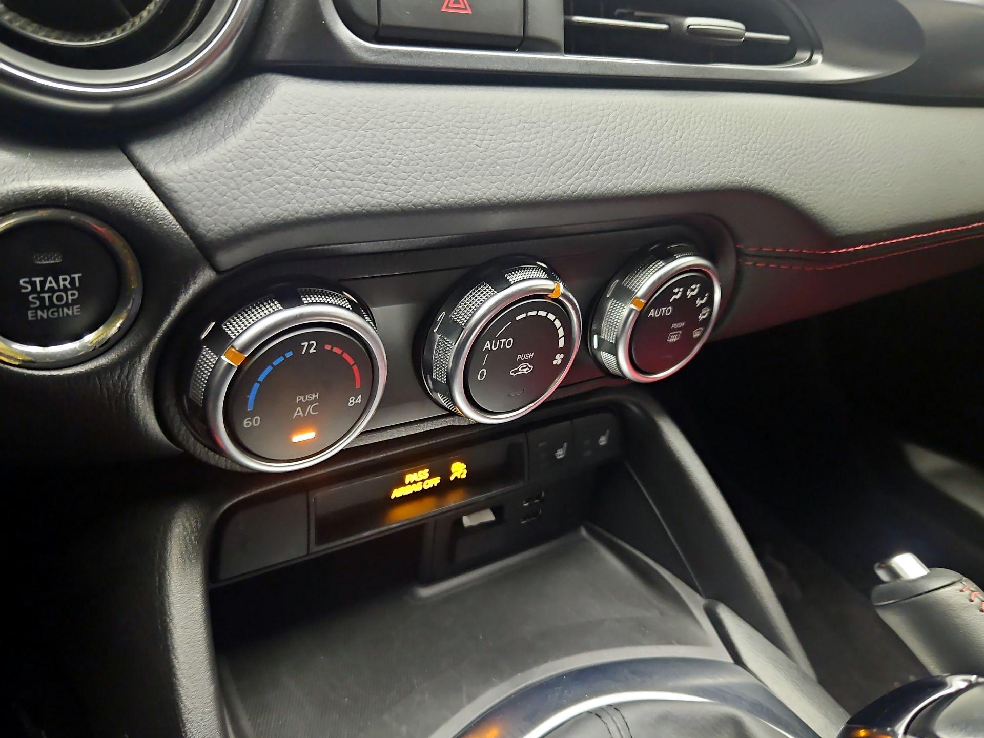 Thumbnail: 2020 Fiat 124 Spider - 16