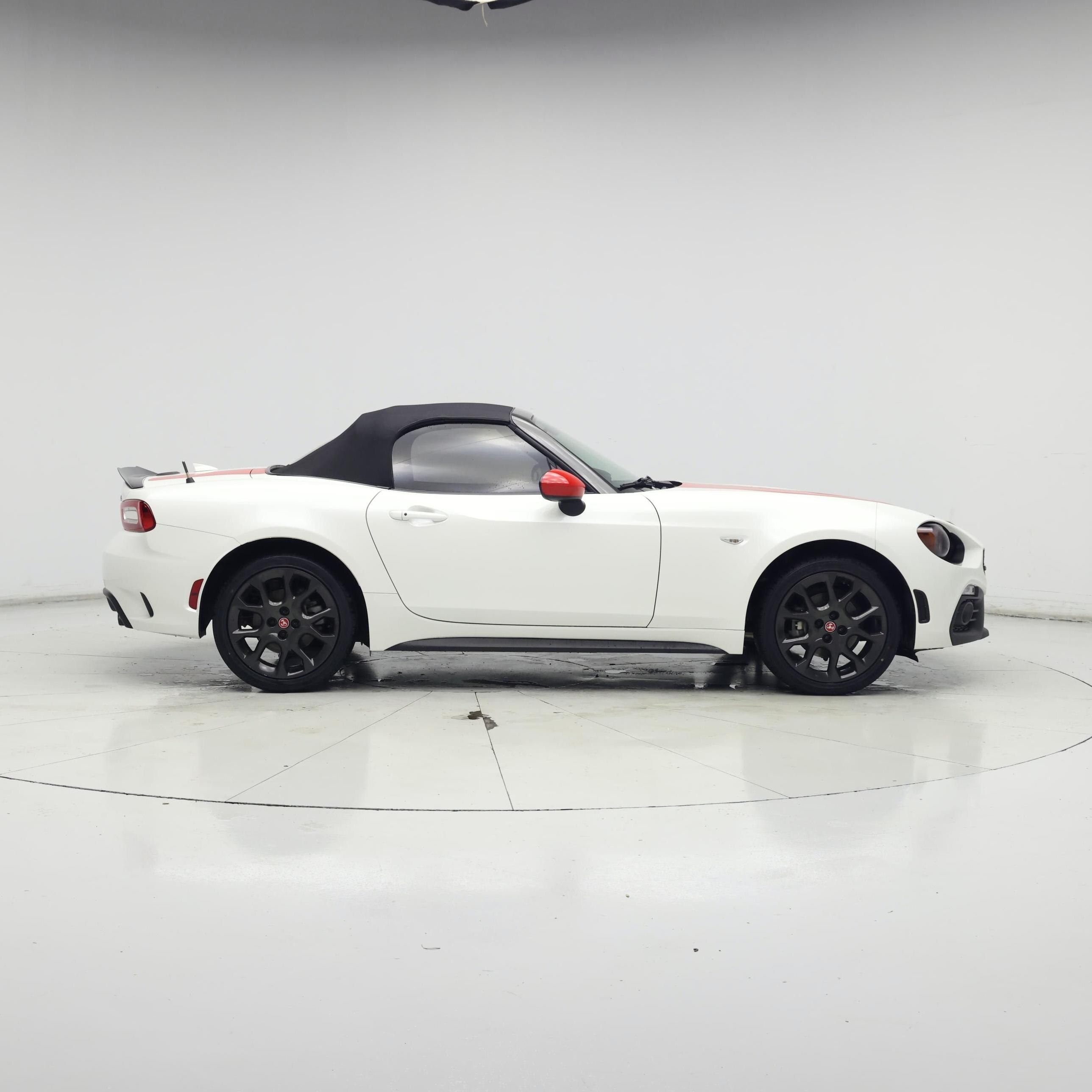 Thumbnail: 2020 Fiat 124 Spider - 7