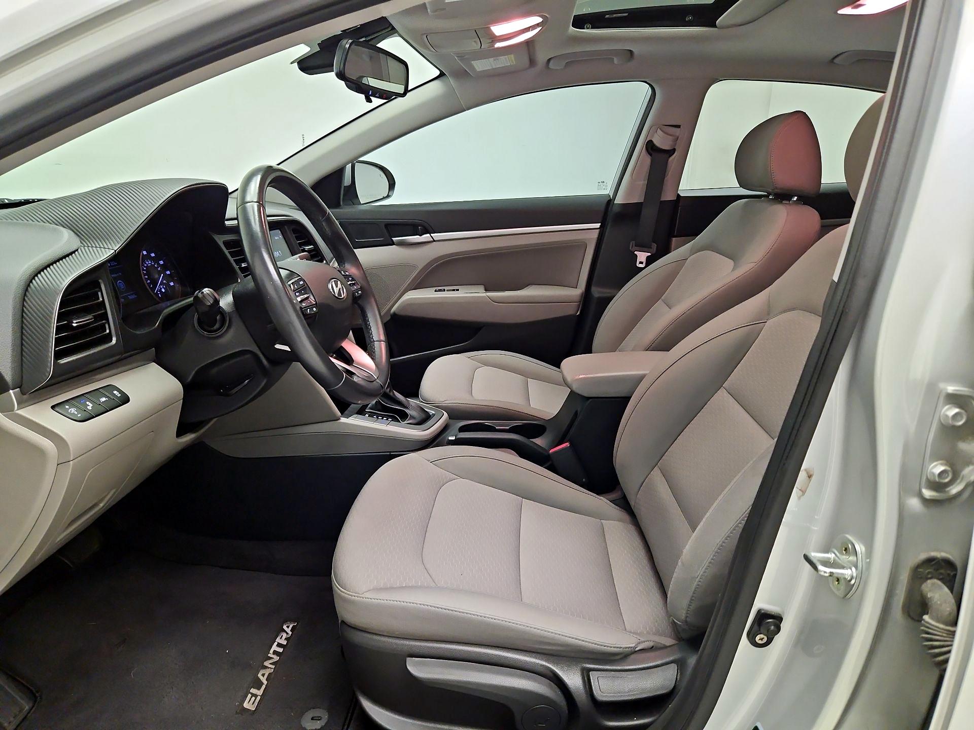 Thumbnail: 2019 Hyundai Elantra - 11