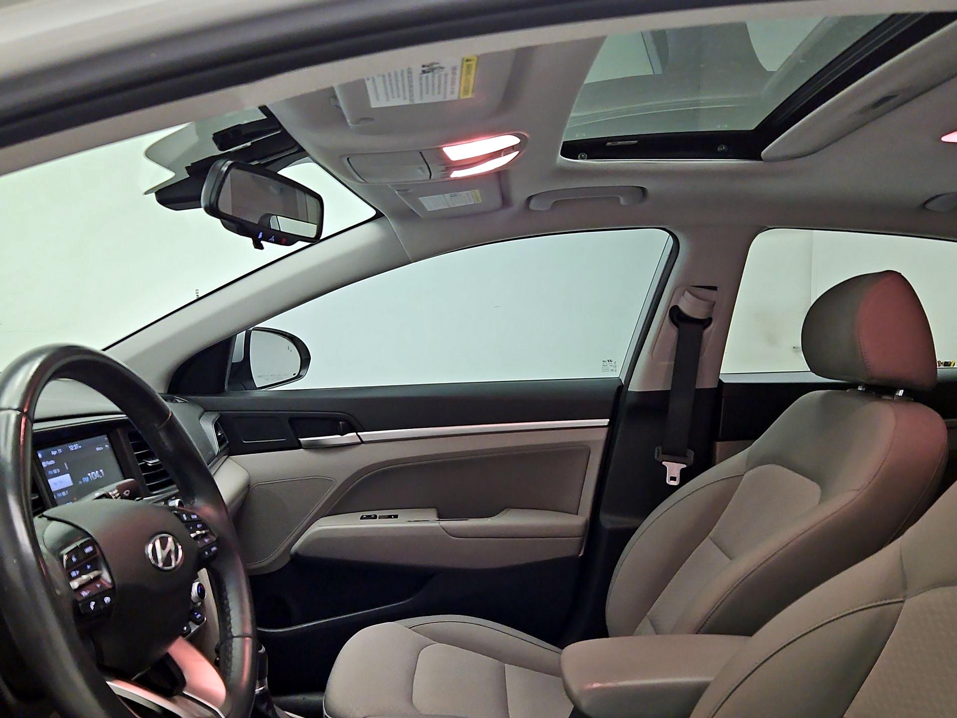 Thumbnail: 2019 Hyundai Elantra - 19