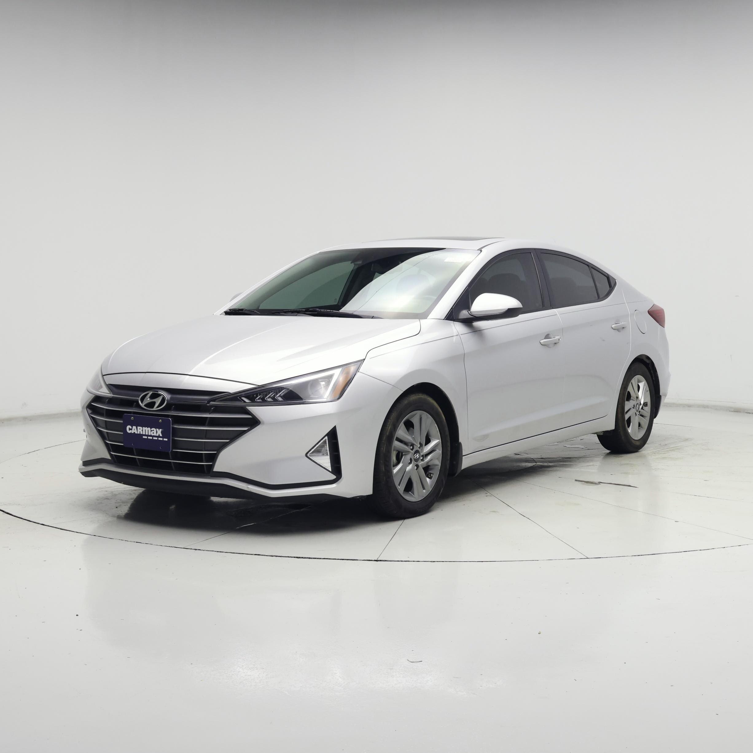 Thumbnail: 2019 Hyundai Elantra - 4