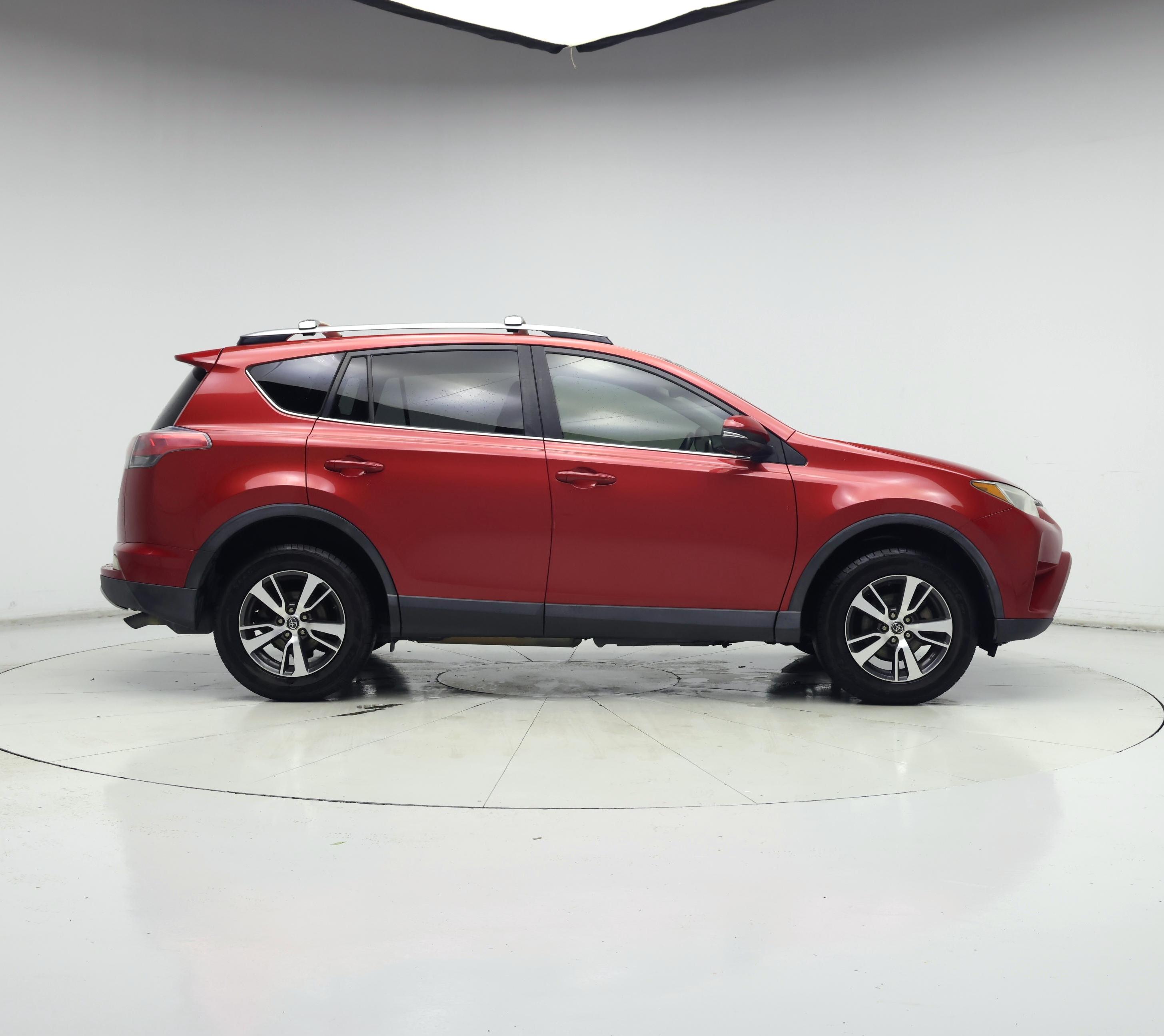 Thumbnail: 2017 Toyota RAV4 - 7