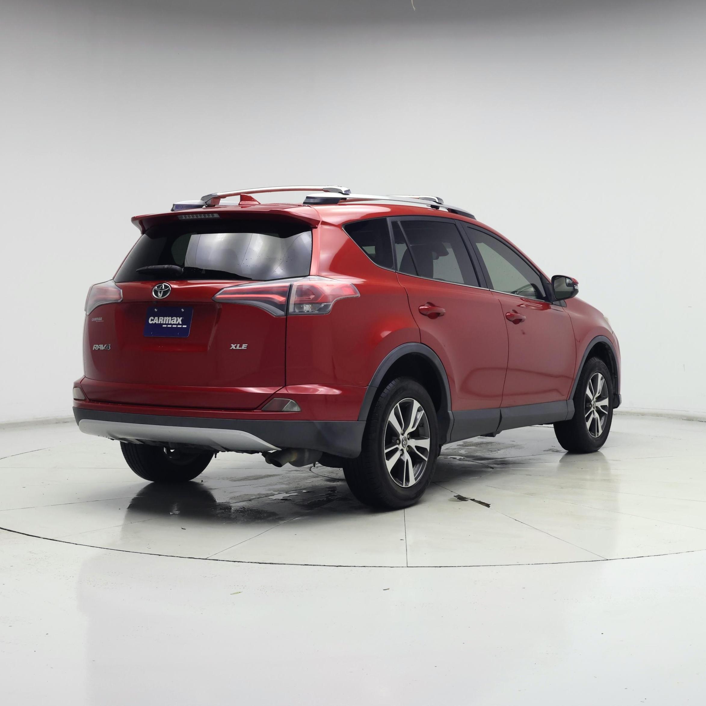 Thumbnail: 2017 Toyota RAV4 - 8
