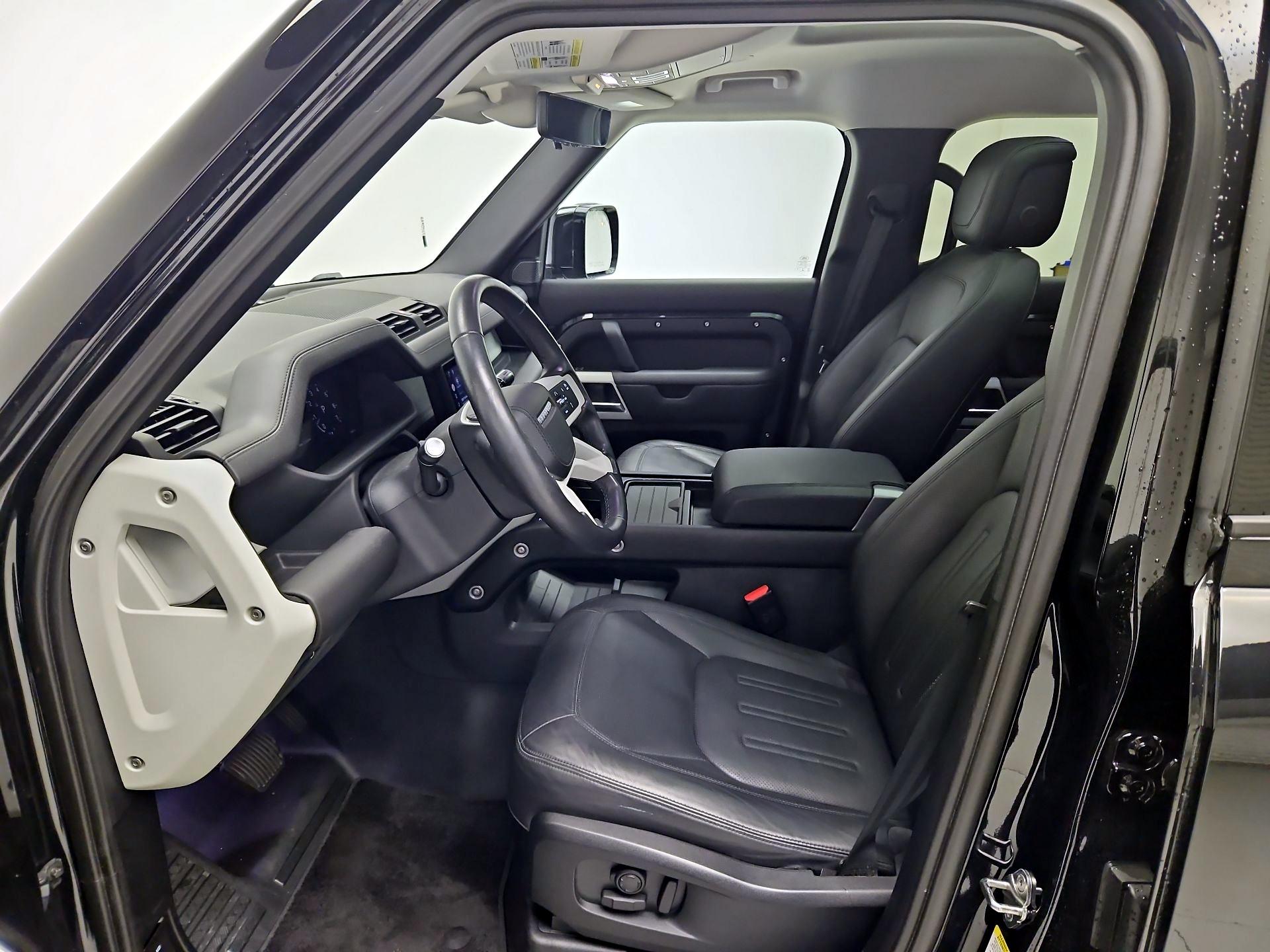 Thumbnail: 2020 Land Rover Defender - 11