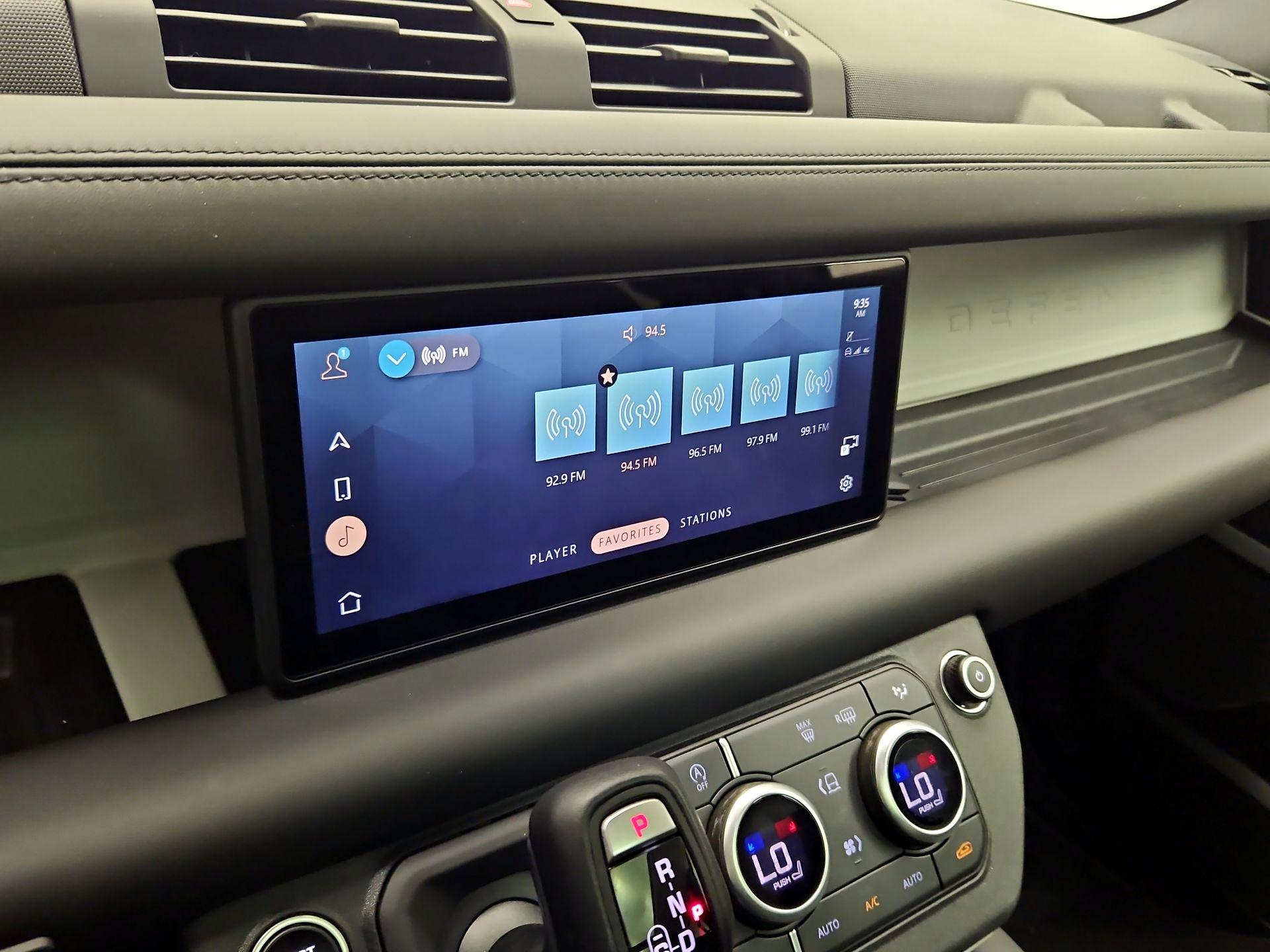 Thumbnail: 2020 Land Rover Defender - 15