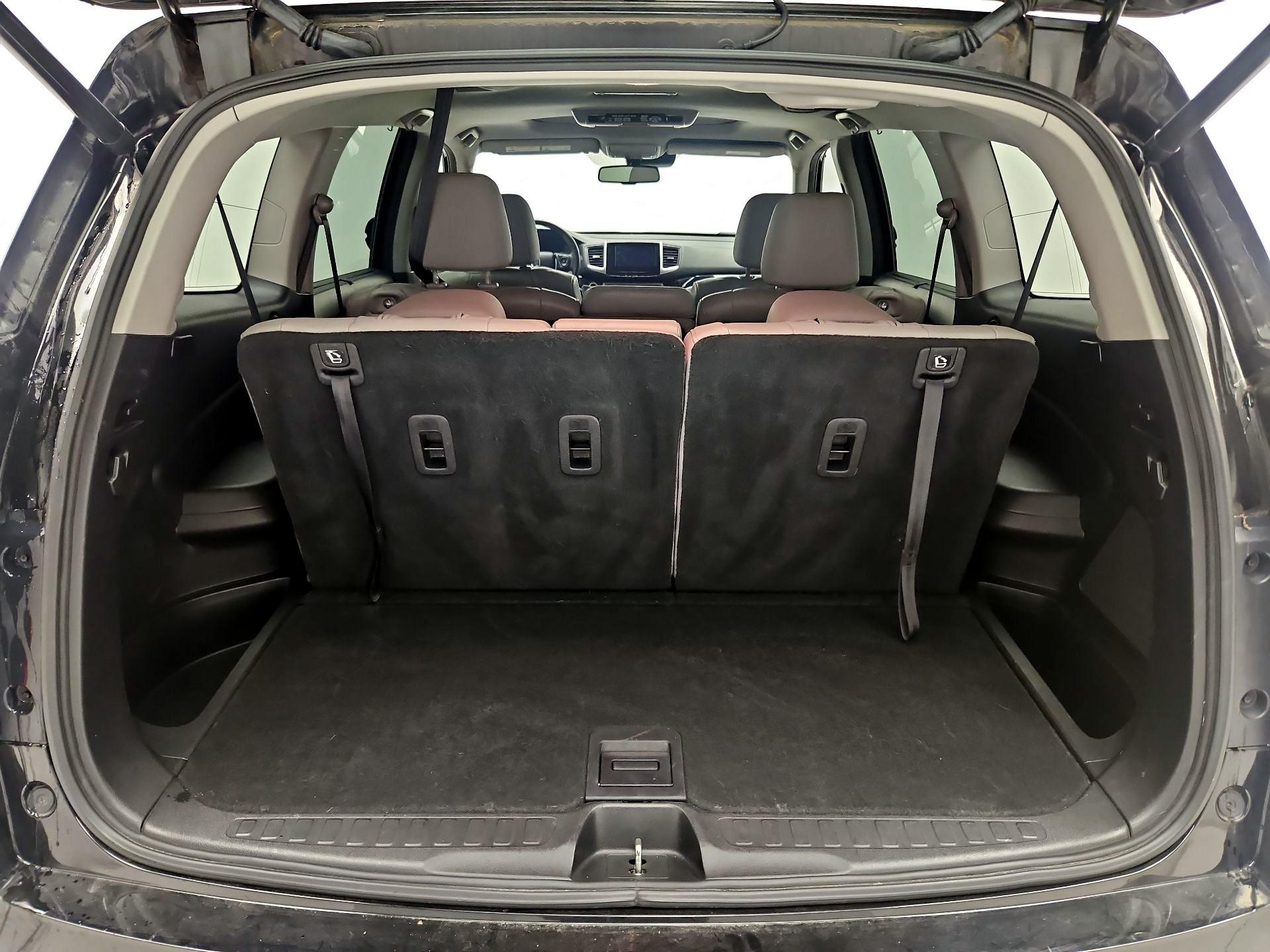 Thumbnail: 2017 Honda Pilot - 18