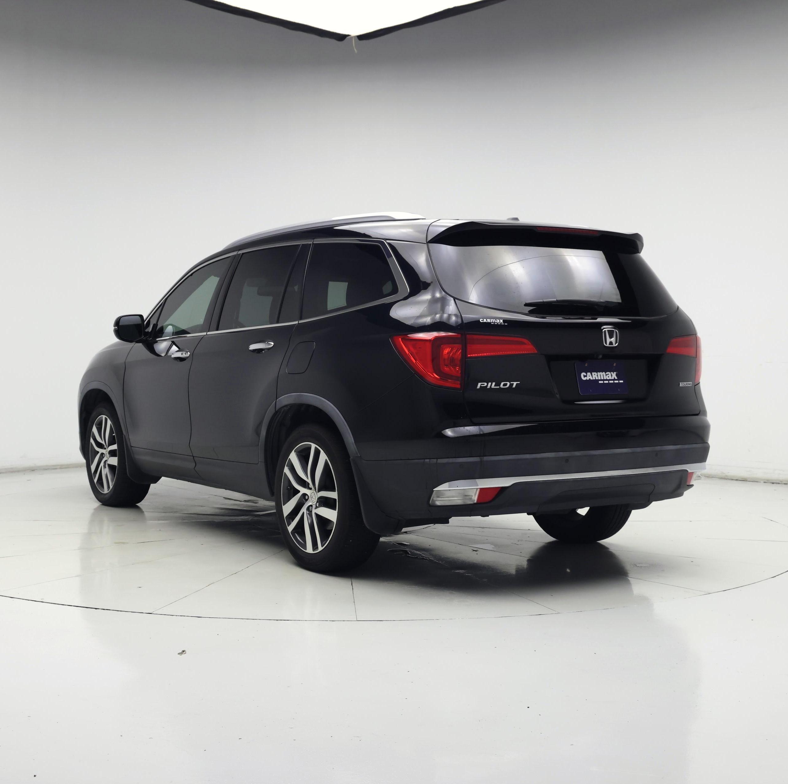 Thumbnail: 2017 Honda Pilot - 2