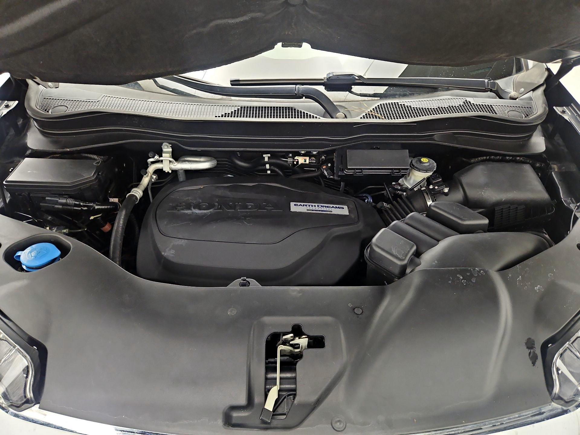 Thumbnail: 2017 Honda Pilot - 19