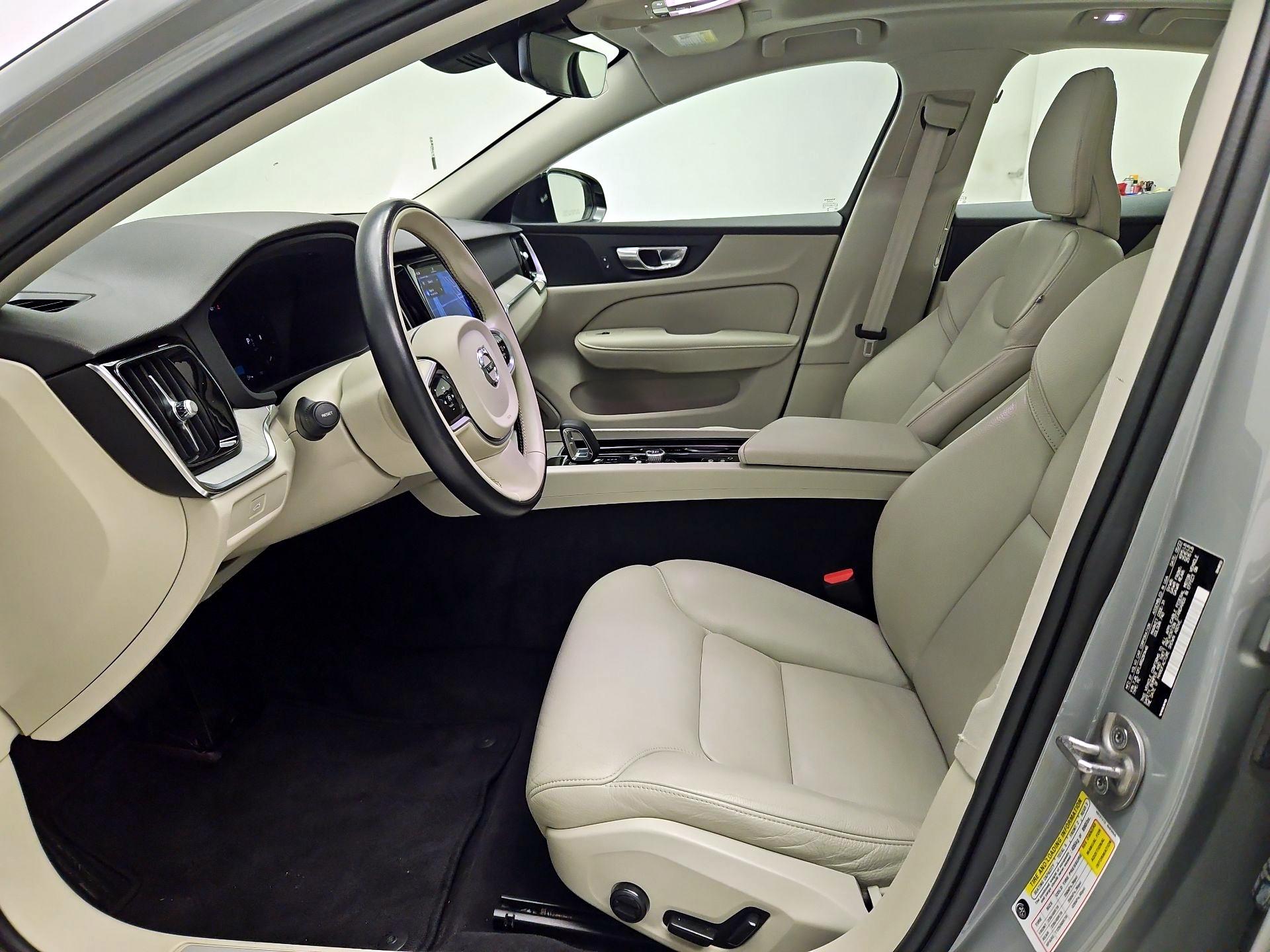 Thumbnail: 2024 Volvo S60 - 11