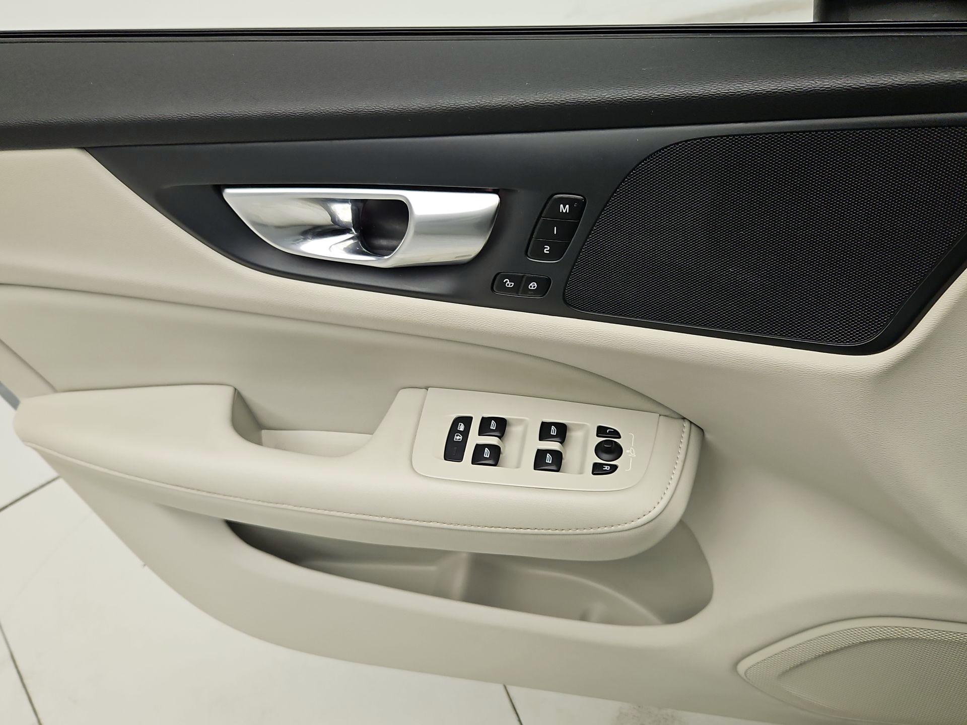 Thumbnail: 2024 Volvo S60 - 12