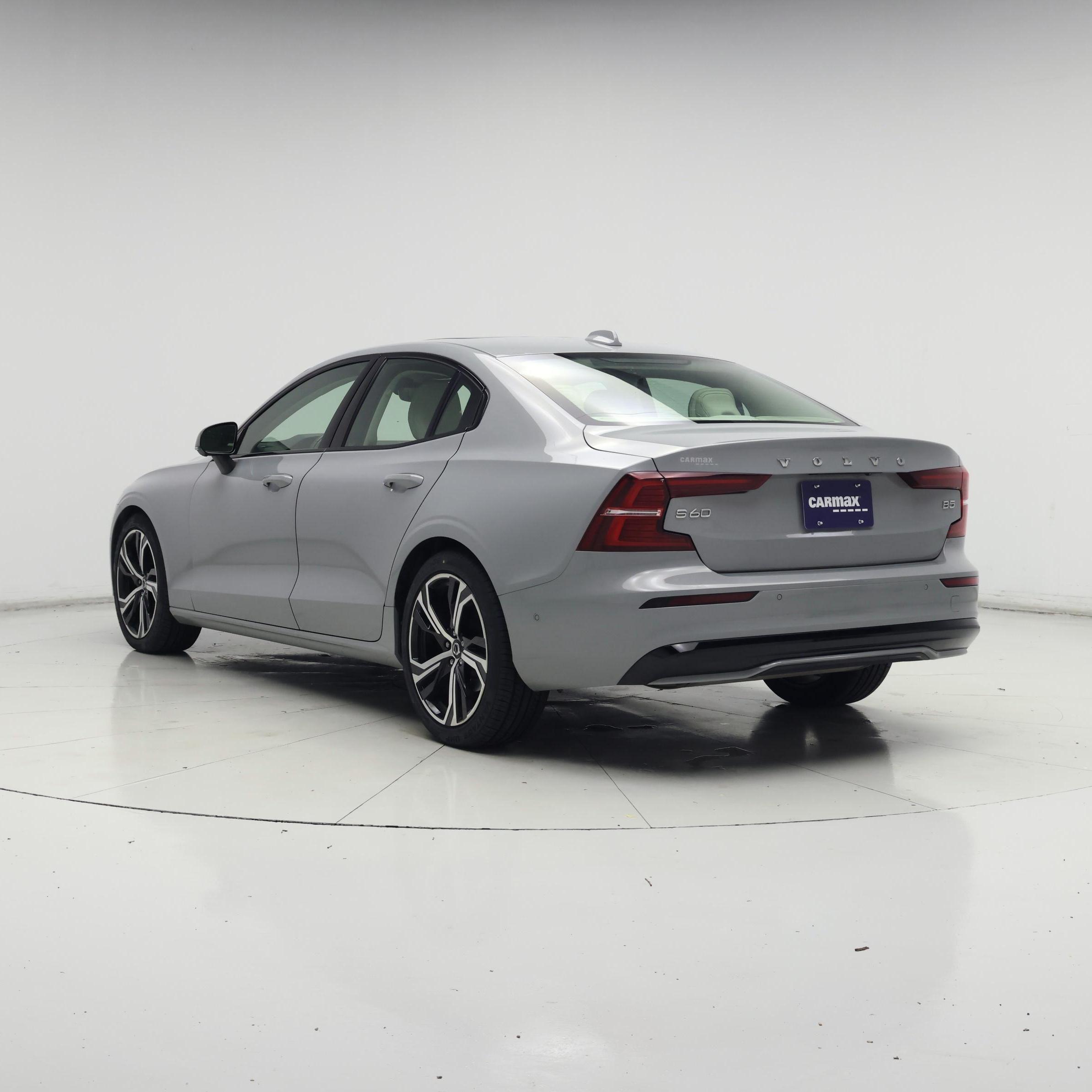Thumbnail: 2024 Volvo S60 - 2