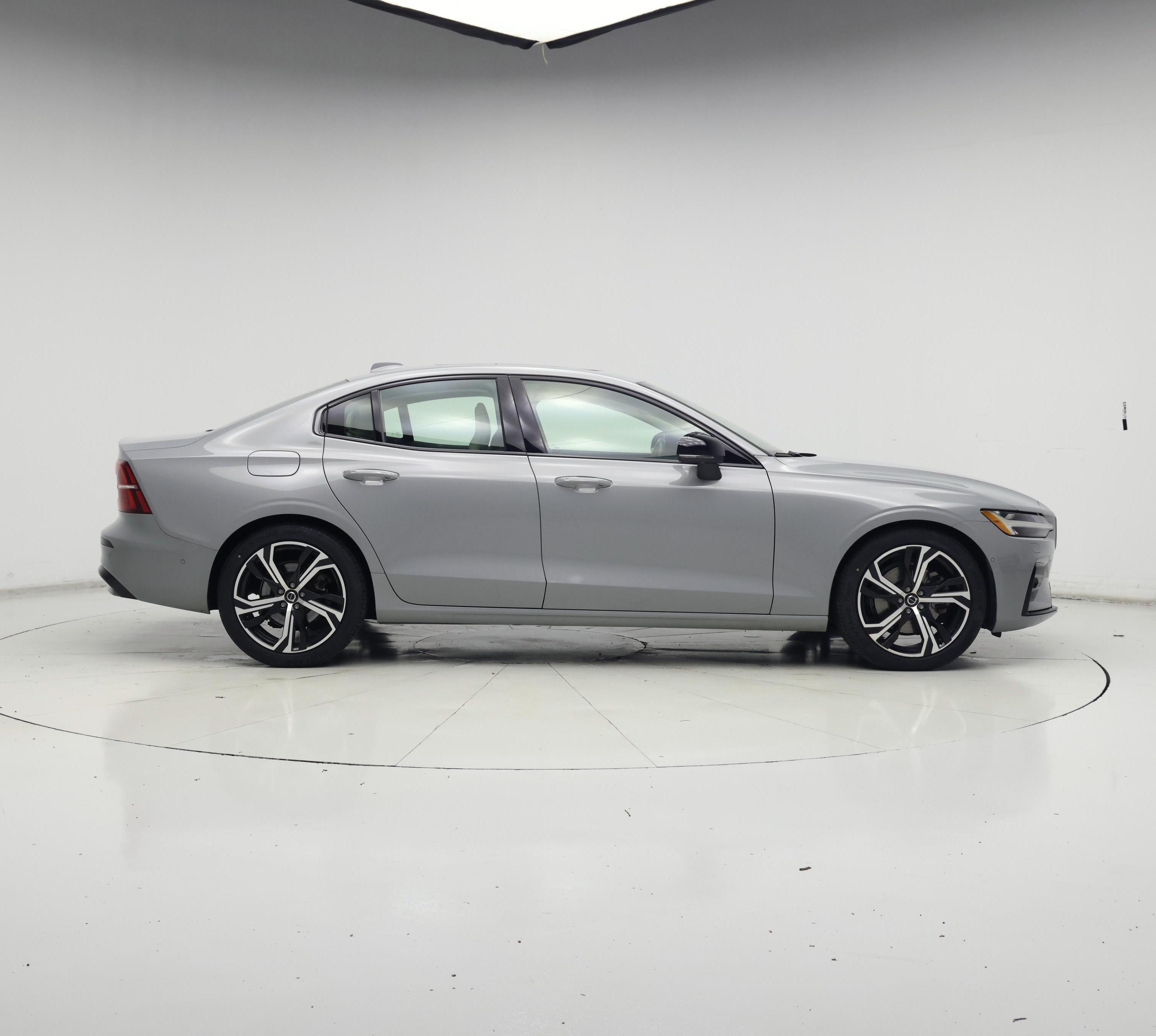 Thumbnail: 2024 Volvo S60 - 7