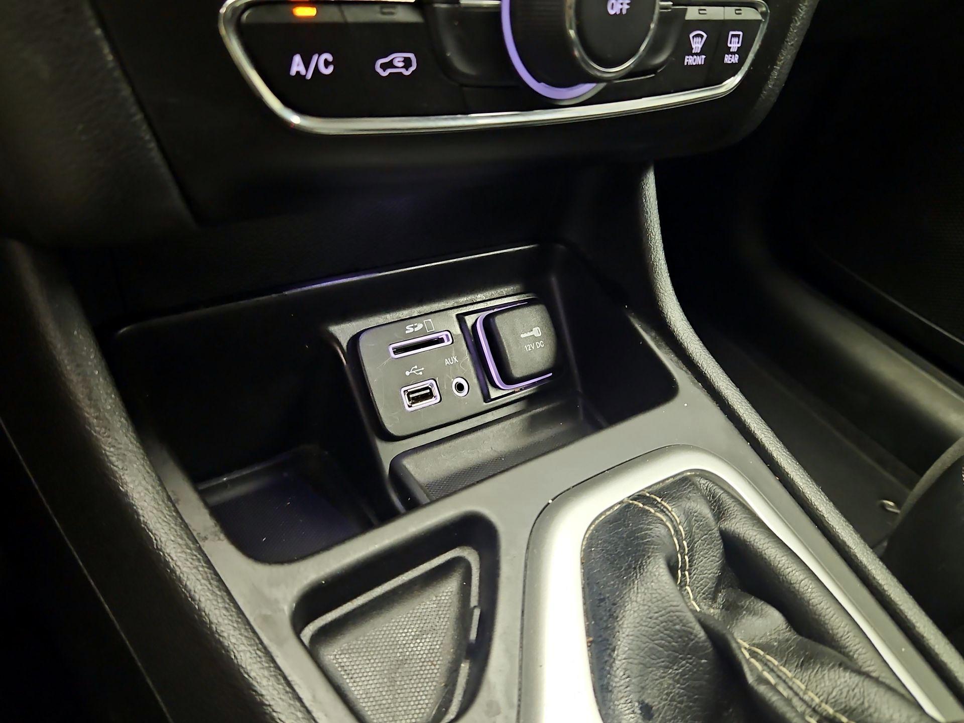 Thumbnail: 2018 Jeep Cherokee - 18