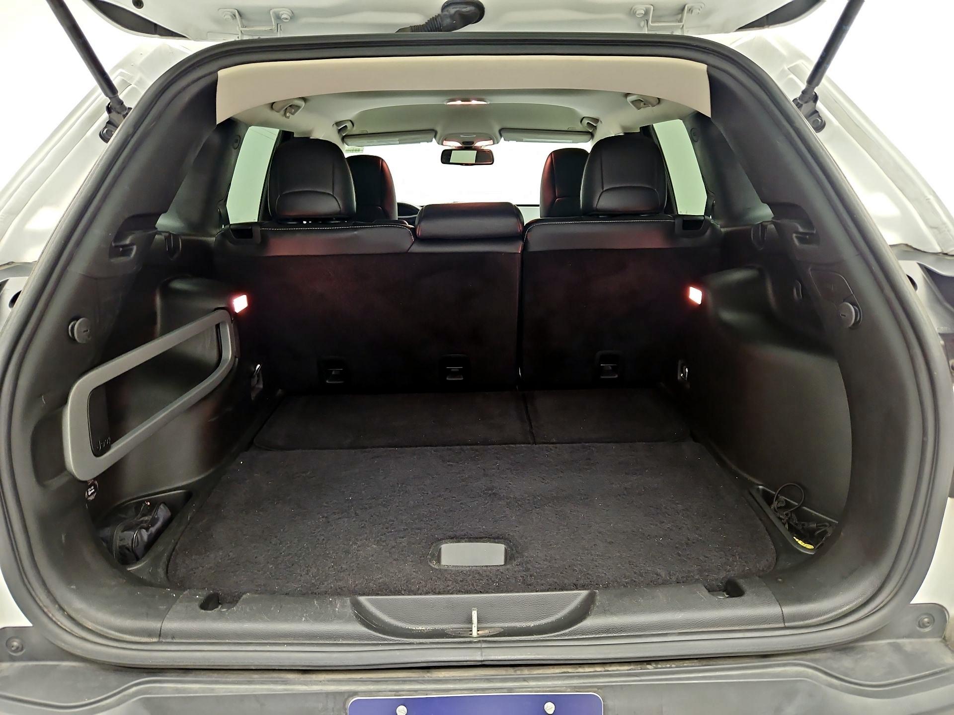 Thumbnail: 2018 Jeep Cherokee - 20