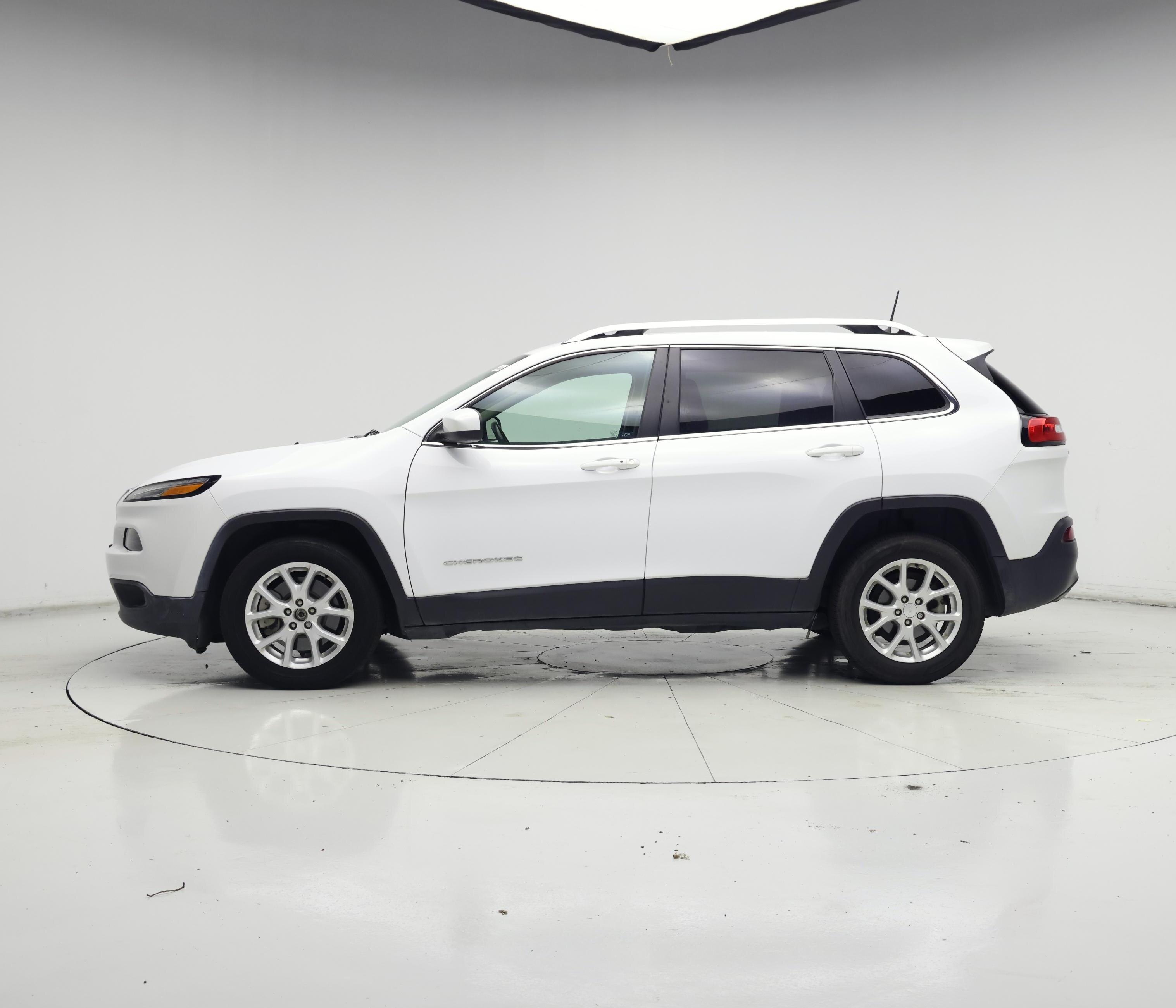 Thumbnail: 2018 Jeep Cherokee - 3