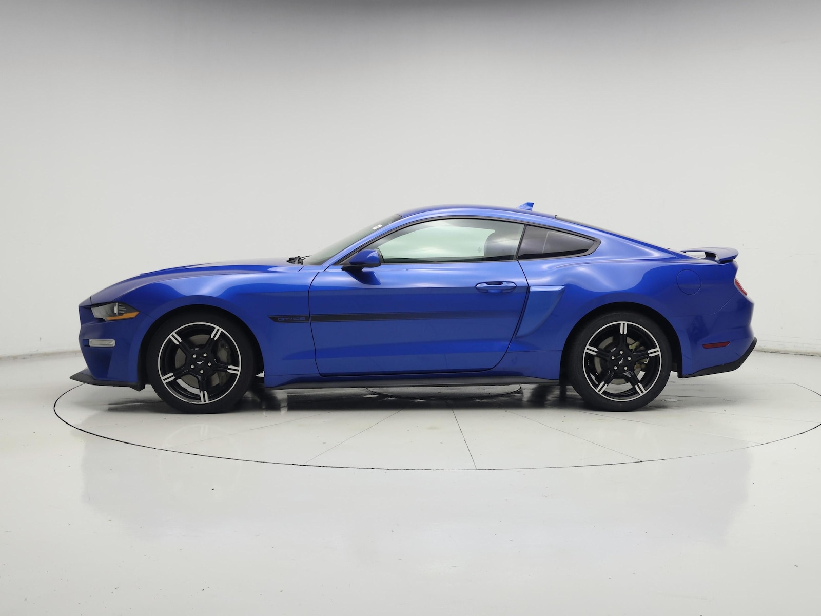 2021 Ford Mustang GT Premium - Photo 4