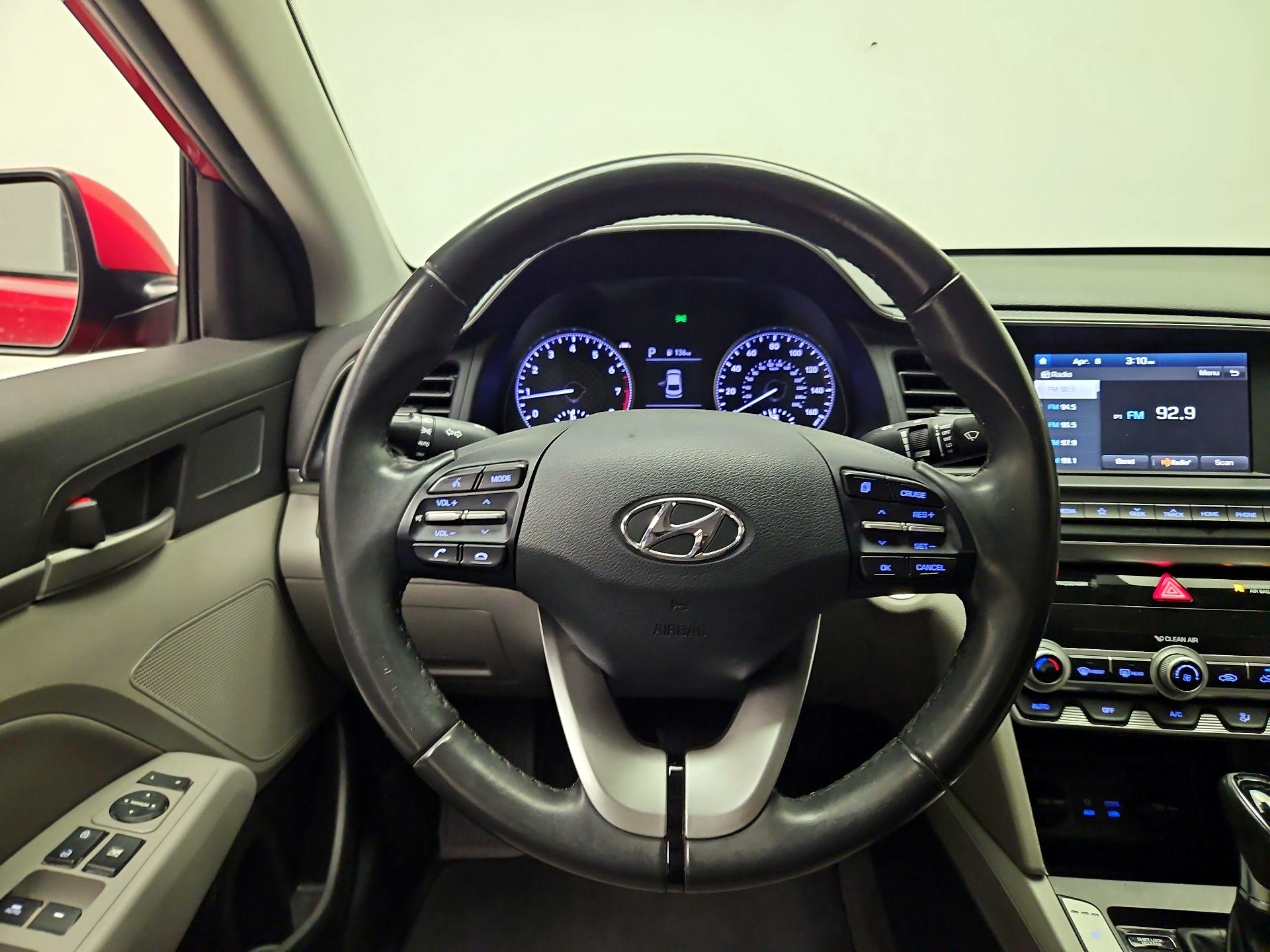 Thumbnail: 2019 Hyundai Elantra - 10