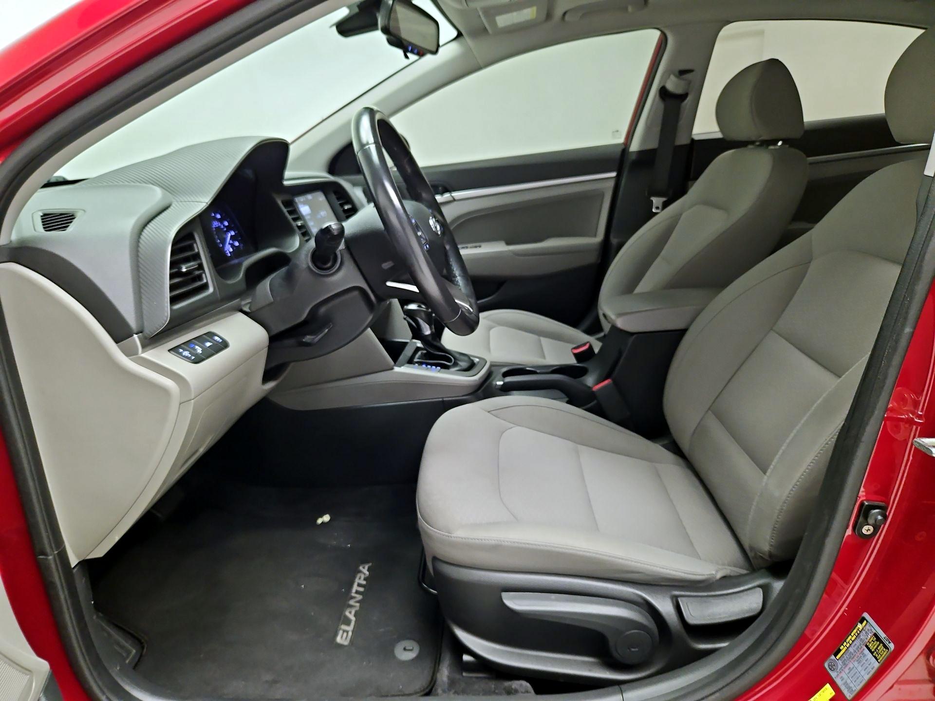 Thumbnail: 2019 Hyundai Elantra - 11