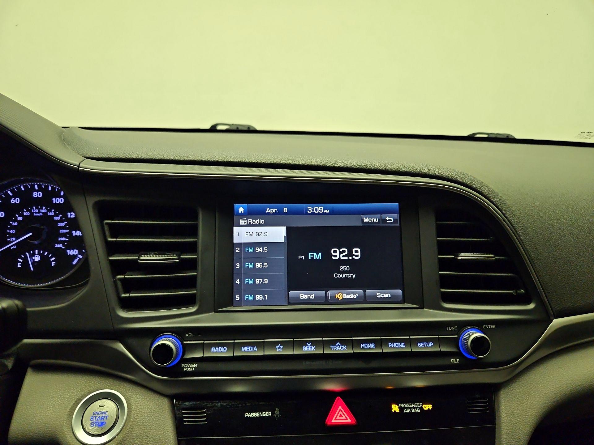 Thumbnail: 2019 Hyundai Elantra - 14