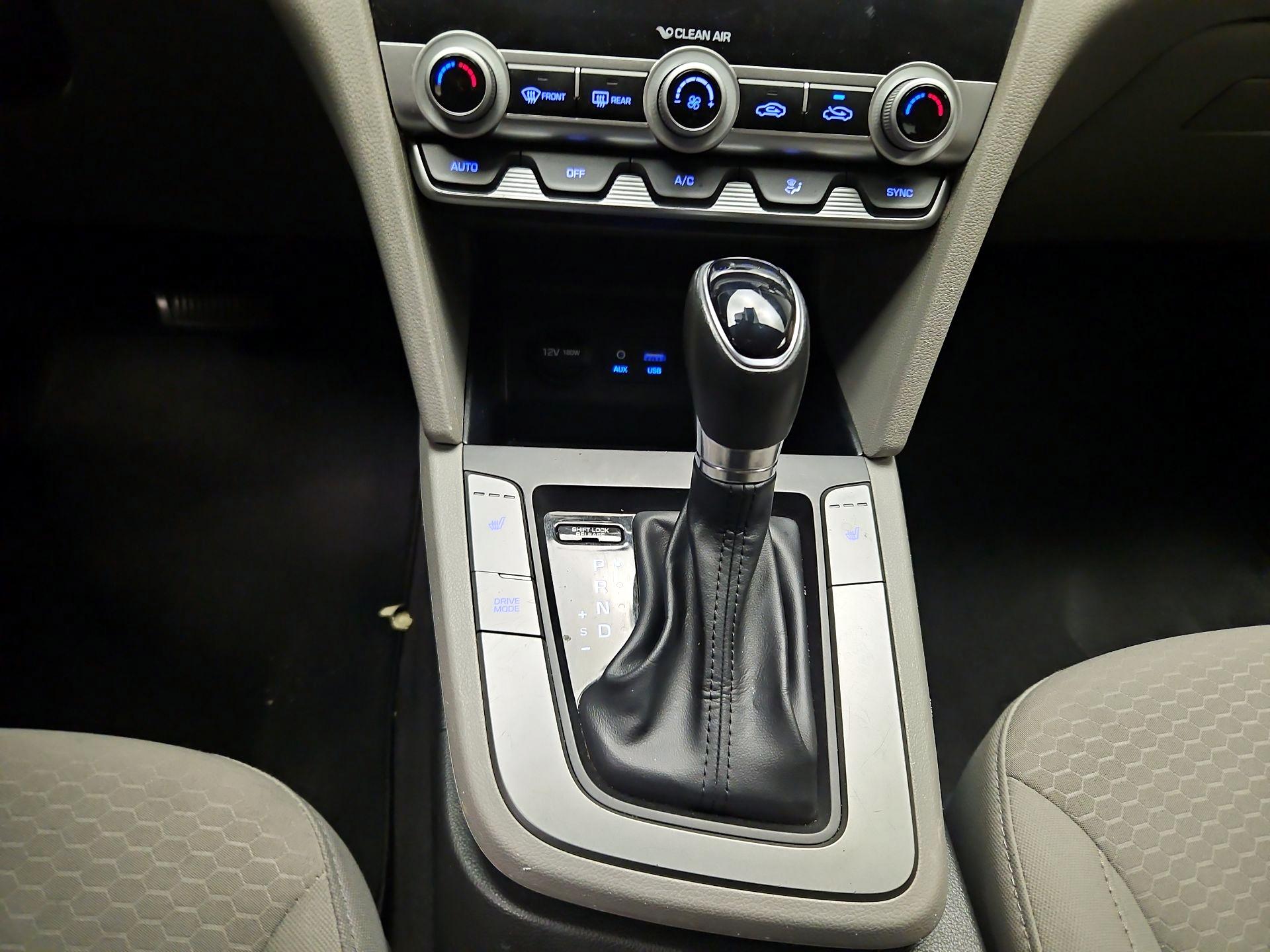 Thumbnail: 2019 Hyundai Elantra - 16
