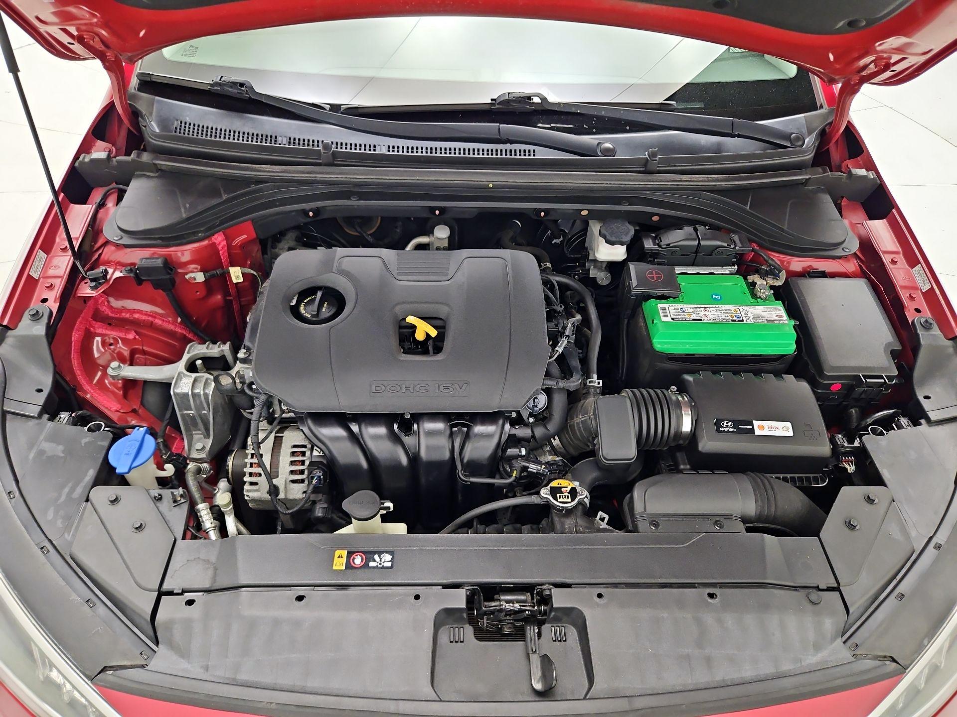 Thumbnail: 2019 Hyundai Elantra - 19