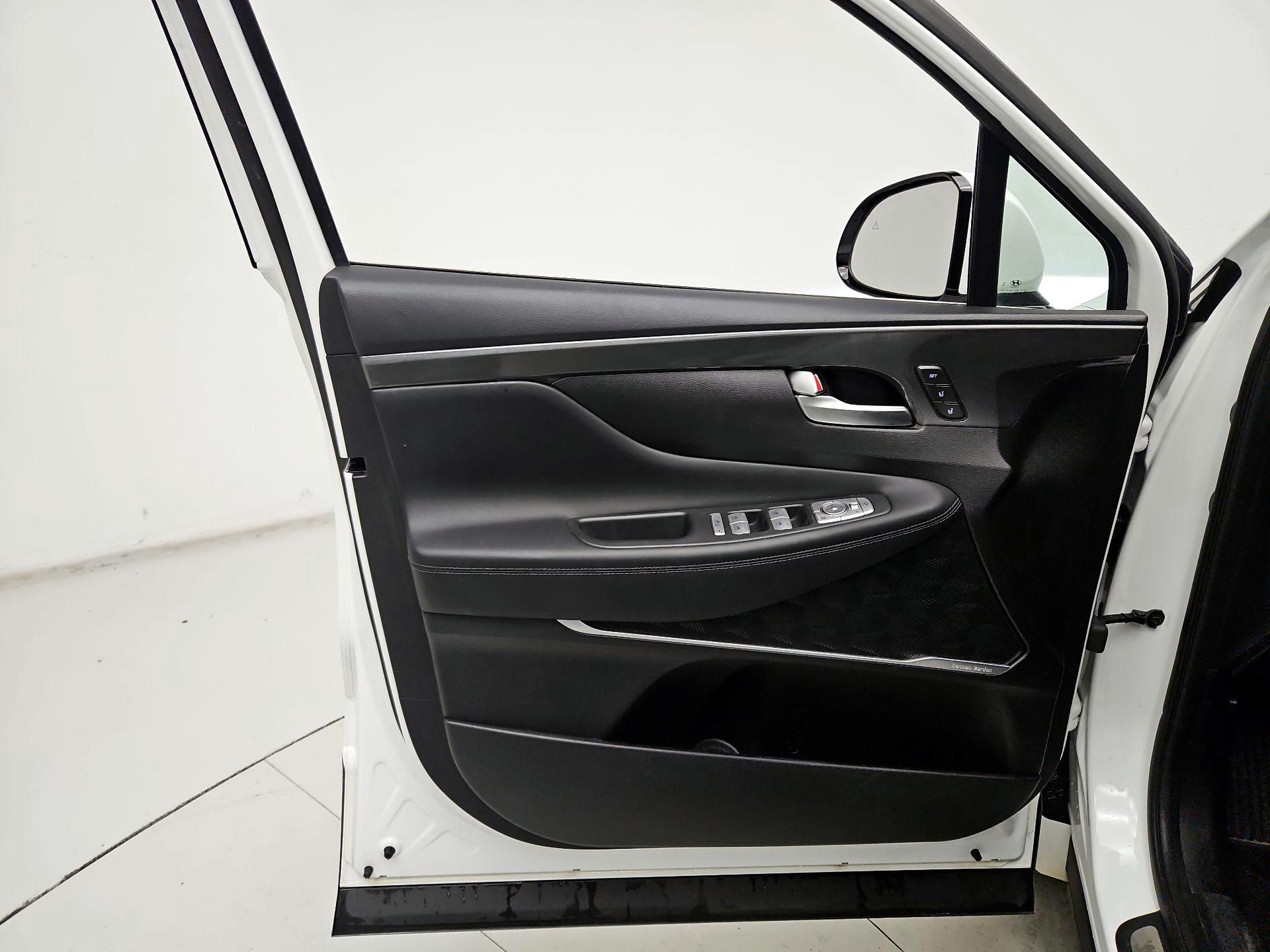 Thumbnail: 2022 Hyundai Santa Fe - 12