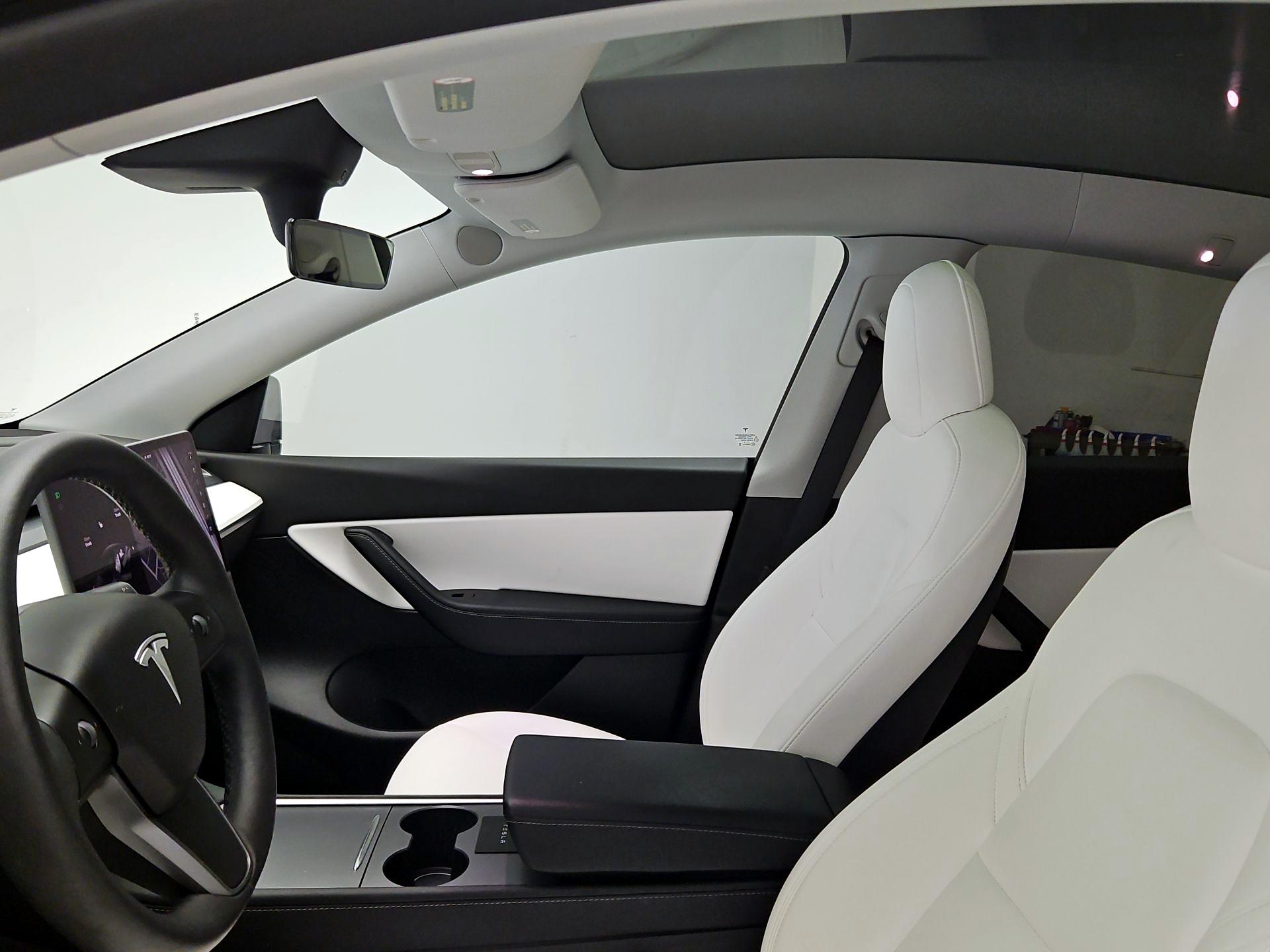 Thumbnail: 2022 Tesla Model Y - 18