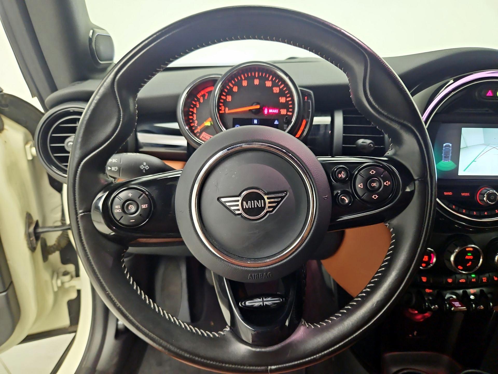 Thumbnail: 2021 MINI Cooper - 10