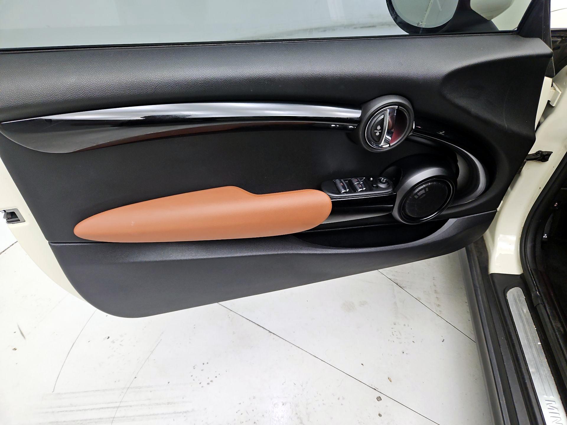 Thumbnail: 2021 MINI Cooper - 12