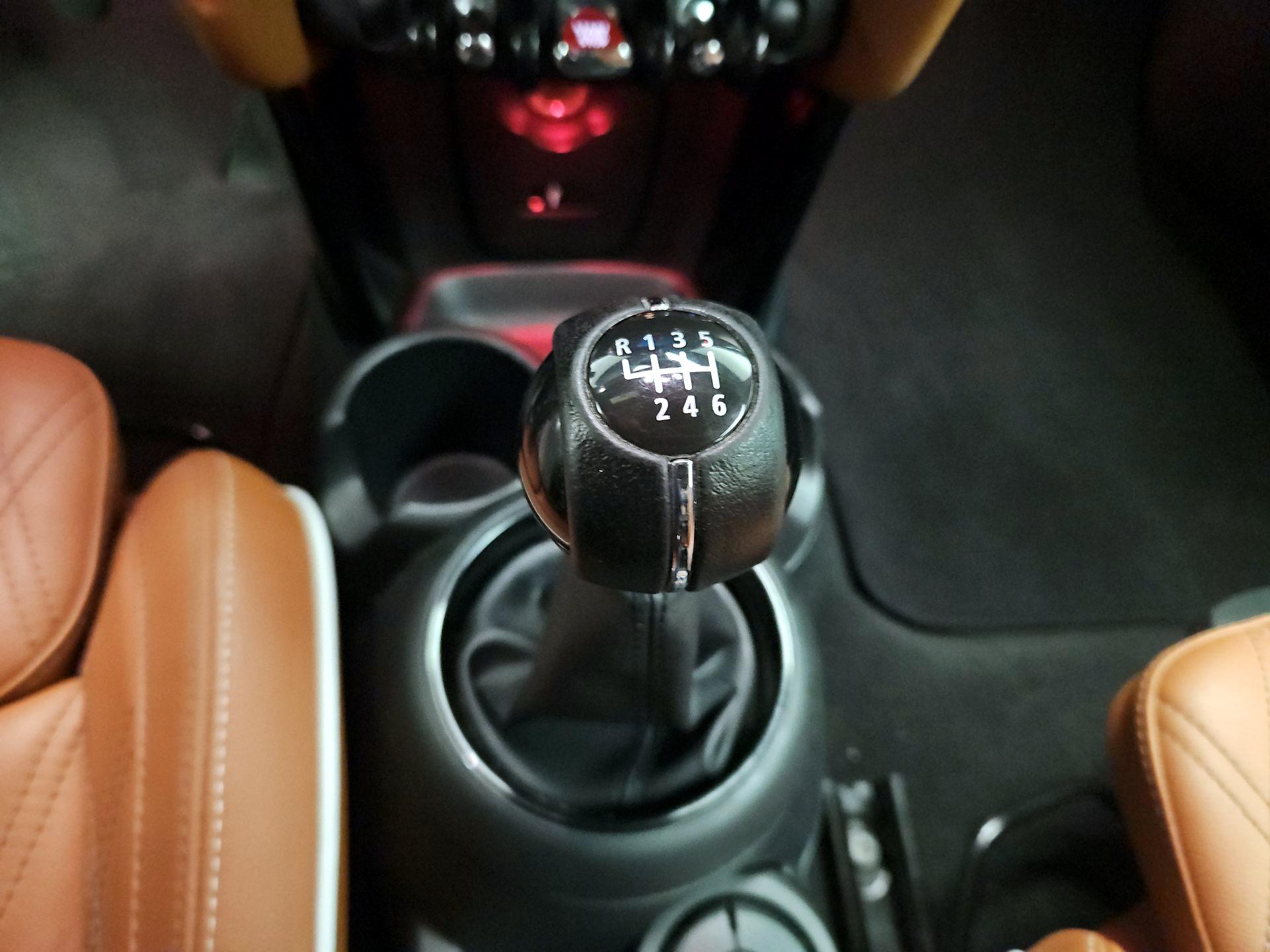 Thumbnail: 2021 MINI Cooper - 17